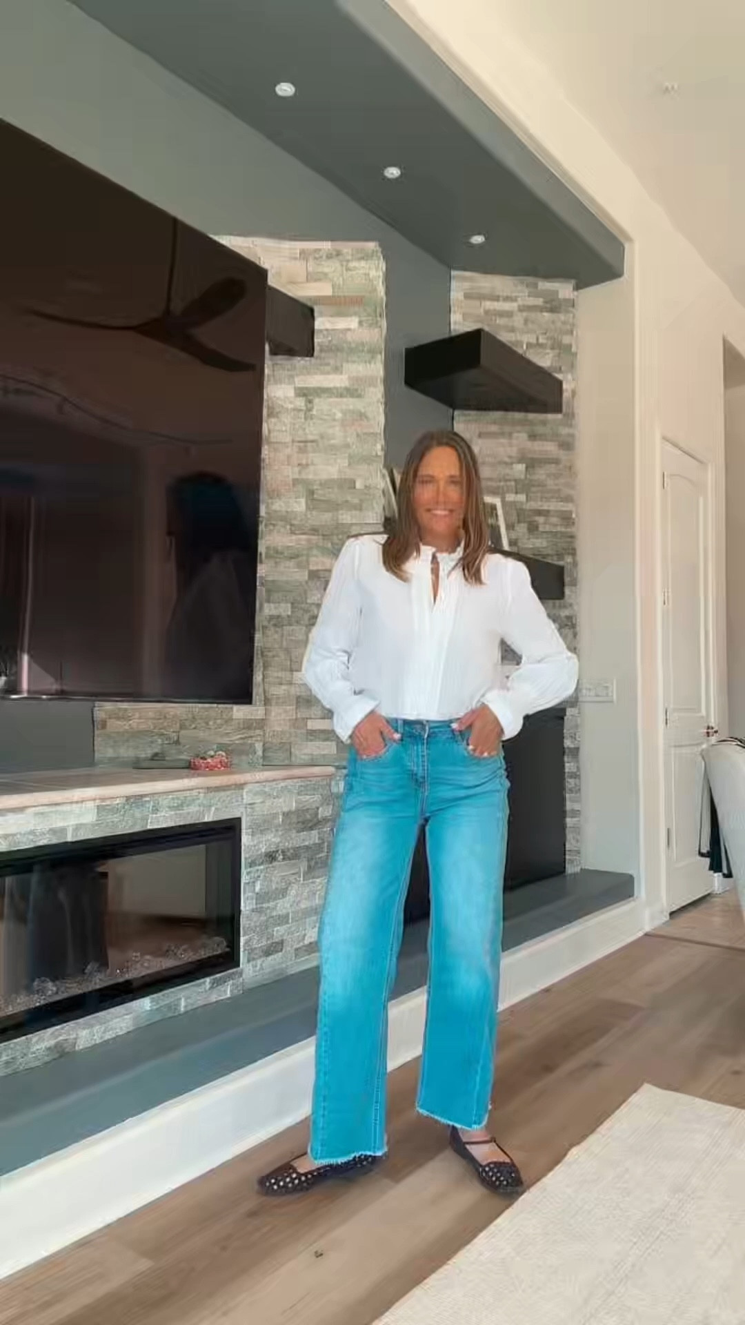You all have been asking..." give me an affordable version of the Paige $298 jeans!!!!" And here they are $32 and comfy. I can't believe I found them and how good they are. Same cut, stretch and they look good on everyone too. I'm wearing a size 12! I sized one up for super comfort and they fit great! So many great washes too.



#LTKOver40