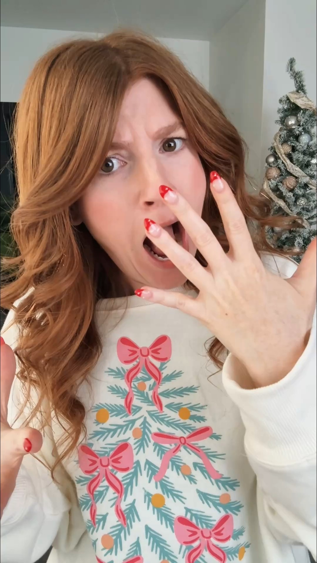 Hair tinsel clips in from Amazon. 

#LTKBeauty #LTKFindsUnder50 #LTKHoliday