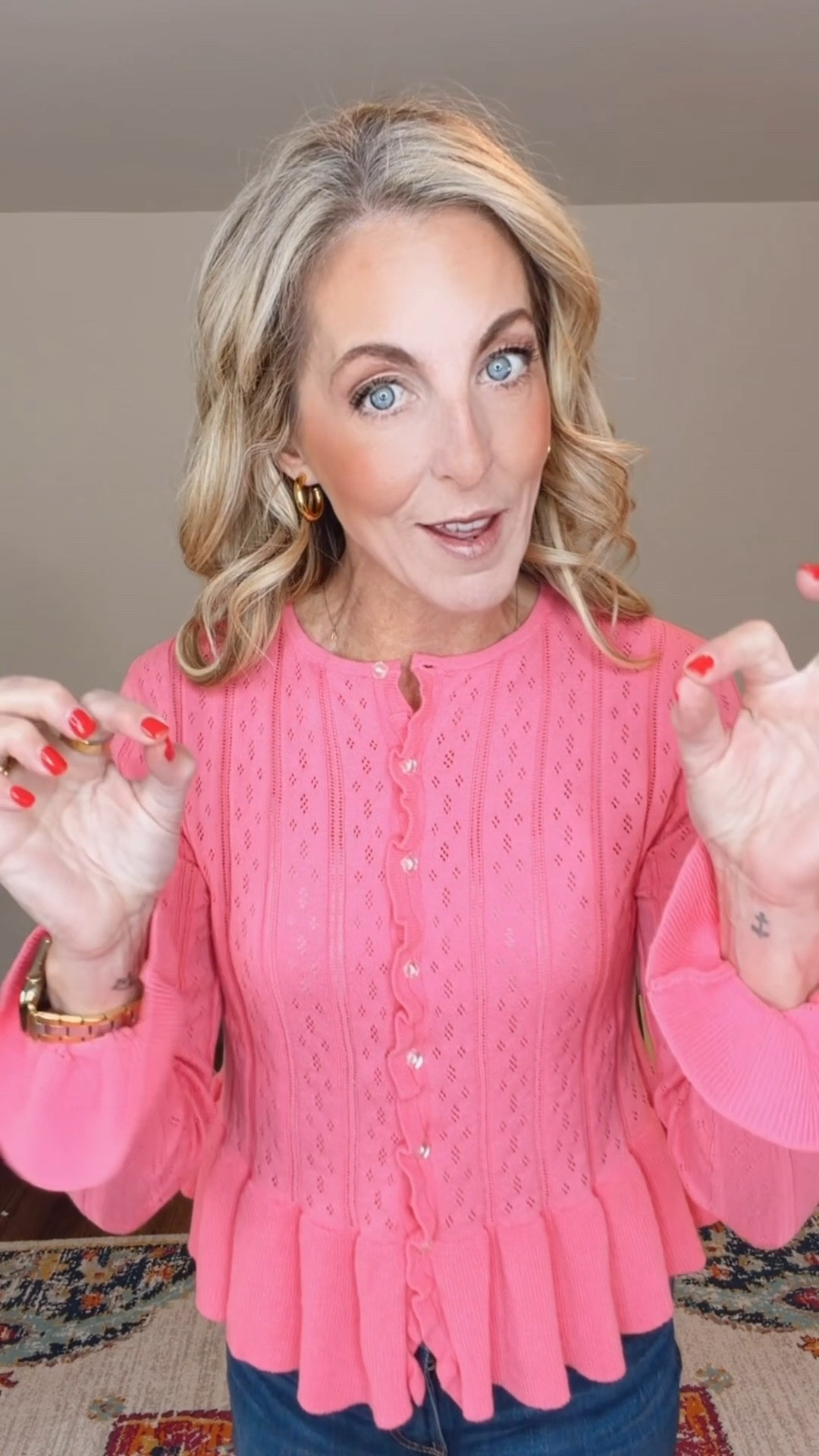 Steal the designer look without the Designer Price 💃 This Sunday style moment is giving effortless, polished, designer vibes—without the splurge.
✔️ Flowy dress only $32
✔️ New-arrival jeans + chic textured top all under $35
✔️ Easy, elevated pieces you’ll wear on repeat

Proof that style isn’t about the label—it’s about how you wear it. Linked + ready to shop… because looking expensive on a budget is always the goal. 