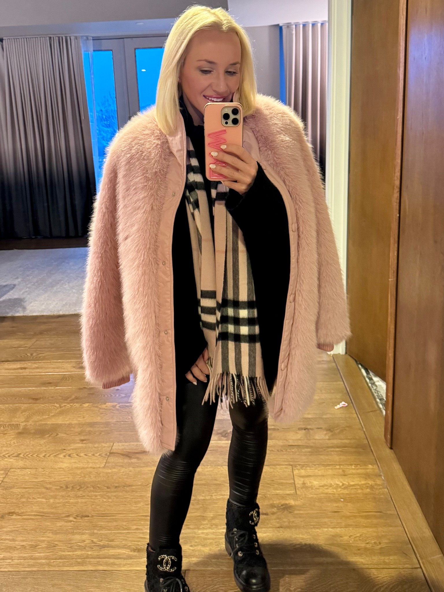Perfect moment pink faux fur jacket. Leather leggings. Après look. Aspen. Ski trip. 

#LTKTravel #LTKSeasonal #LTKPetite