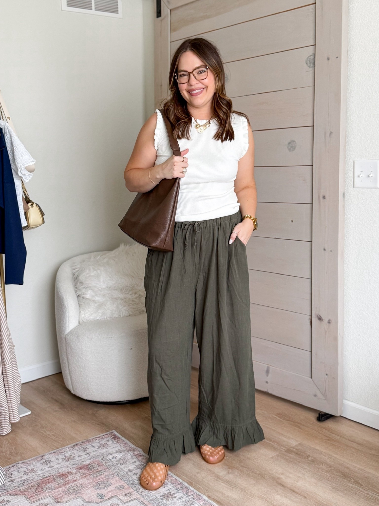 Love these flared linen pants and they’re perfect for spring and summer / wearing size large

#LTKMidsize #LTKWorkwear #LTKootd