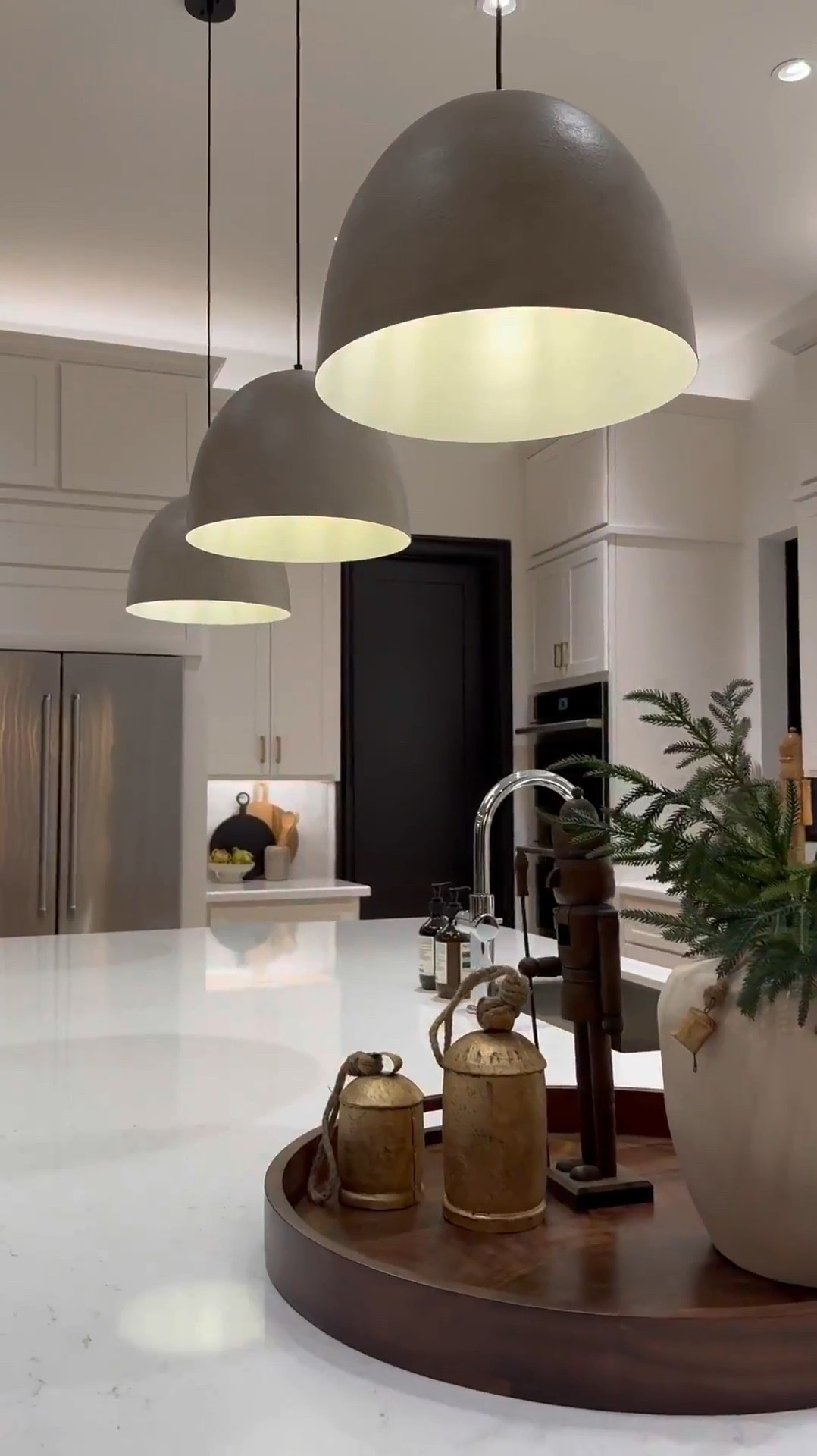 Hi Friend! 🫶🏽

I  discovered the perfect kitchen pendants! 💡 Adjustable and stunning, they bring instant contrast to the space. And my dining table? Available in two sizes and colors—customization heaven! 🎉

Ready to shop my top picks? Keep scrolling! 😊

#LTKHome #LTKSaleAlert #LTKStyleTip