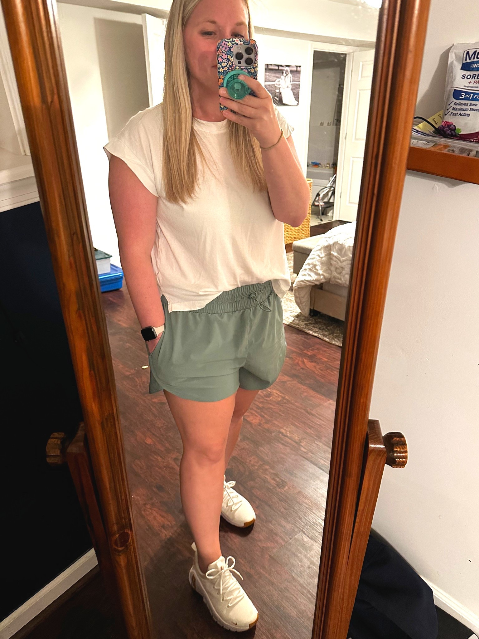 I’ve been working on my soccer mom outfits lately. Am I doing it right? ⚽️😆