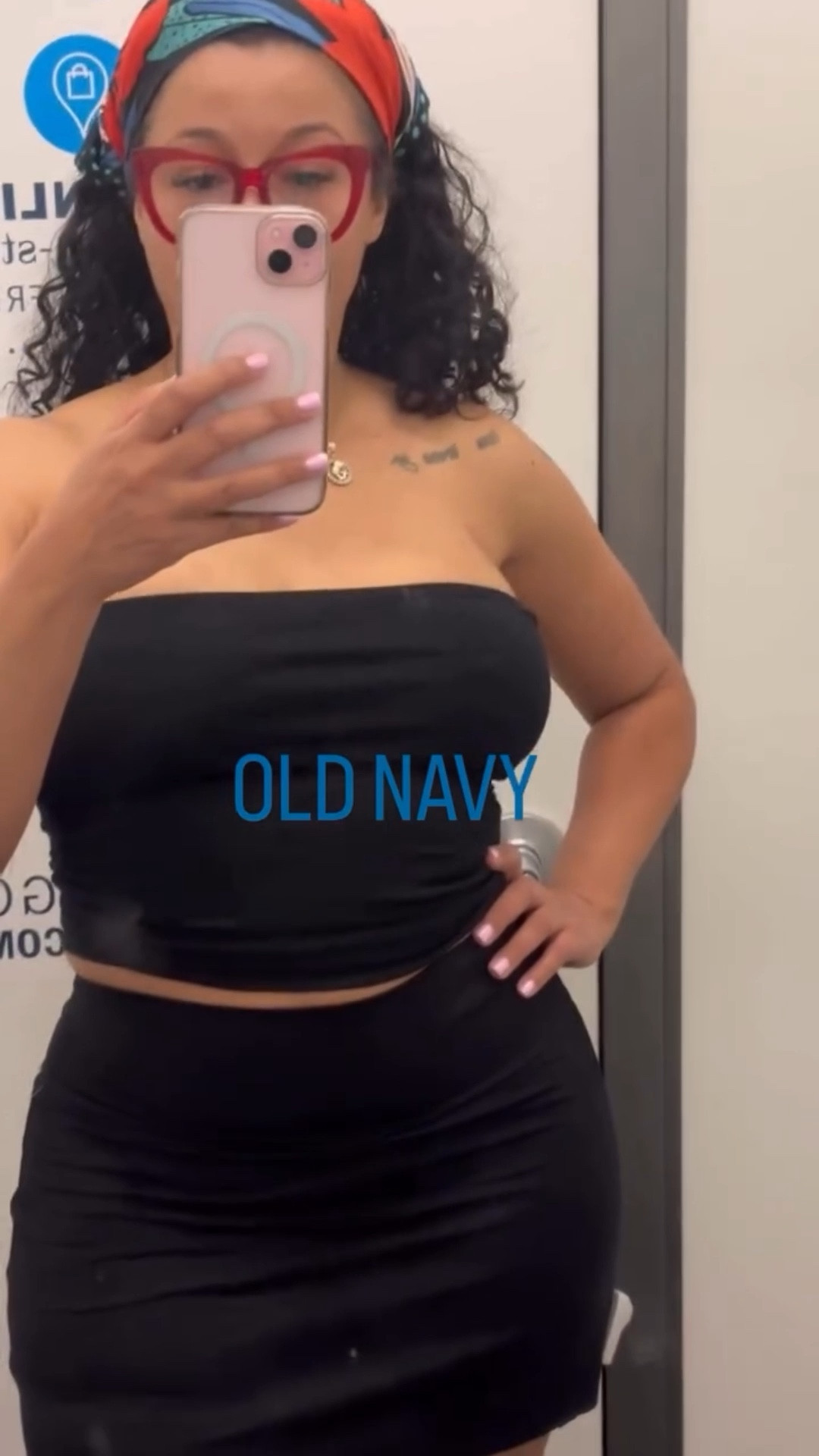 Serving sporty & cute 🫶🏽 this two-piece set from @oldnavy has me in a chokehold 😍
You already know… link in bio 🔗
#LTKStyle #LTKFinds #OldNavyStyle #TennisSkirtVibes #EverydayCute

#LTKSaleAlert #LTKActive #LTKOver40