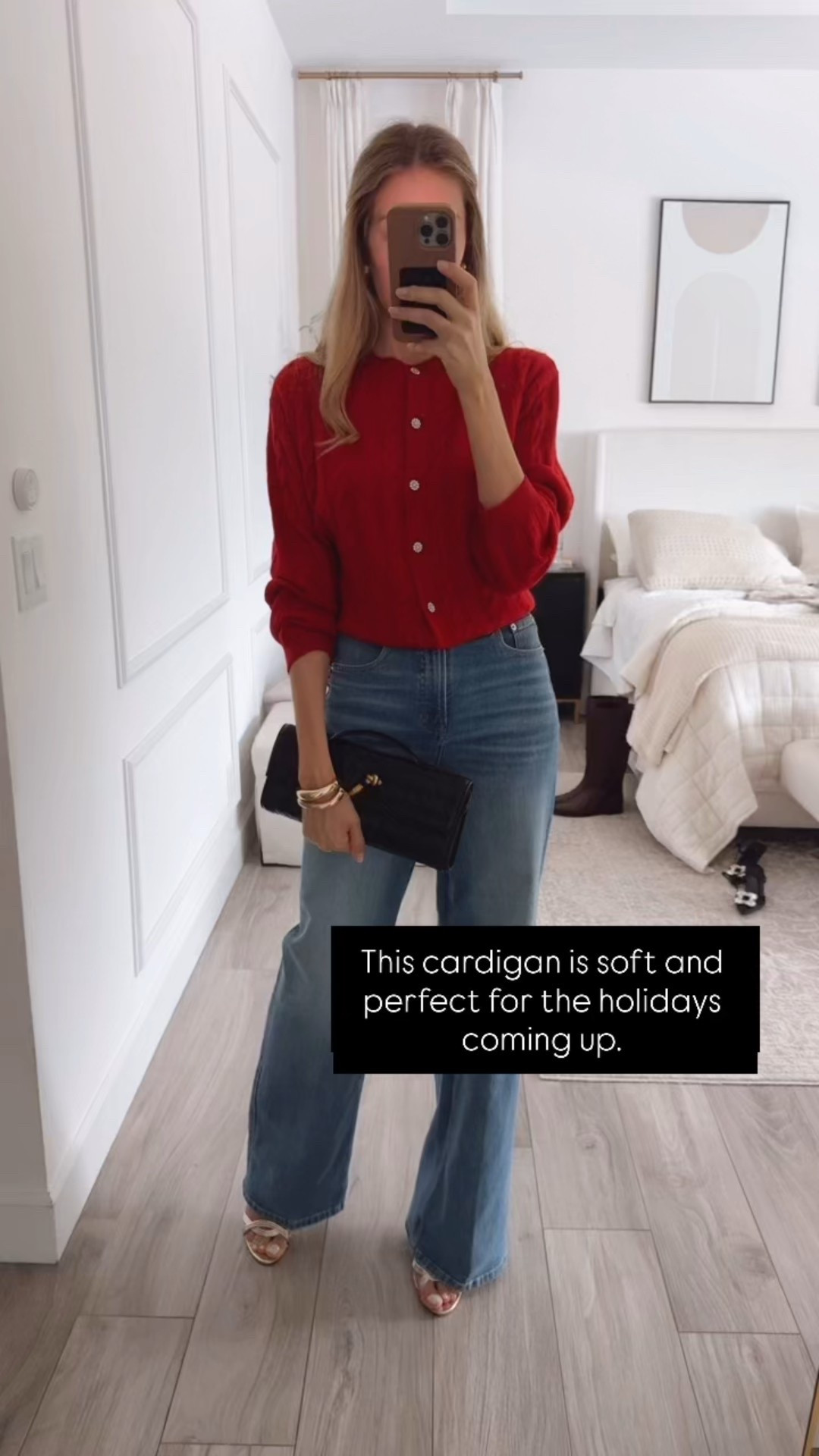 Red cardigan sweater that is perfect for the holidays 

#LTKItBag #LTKHoliday #LTKGiftGuide