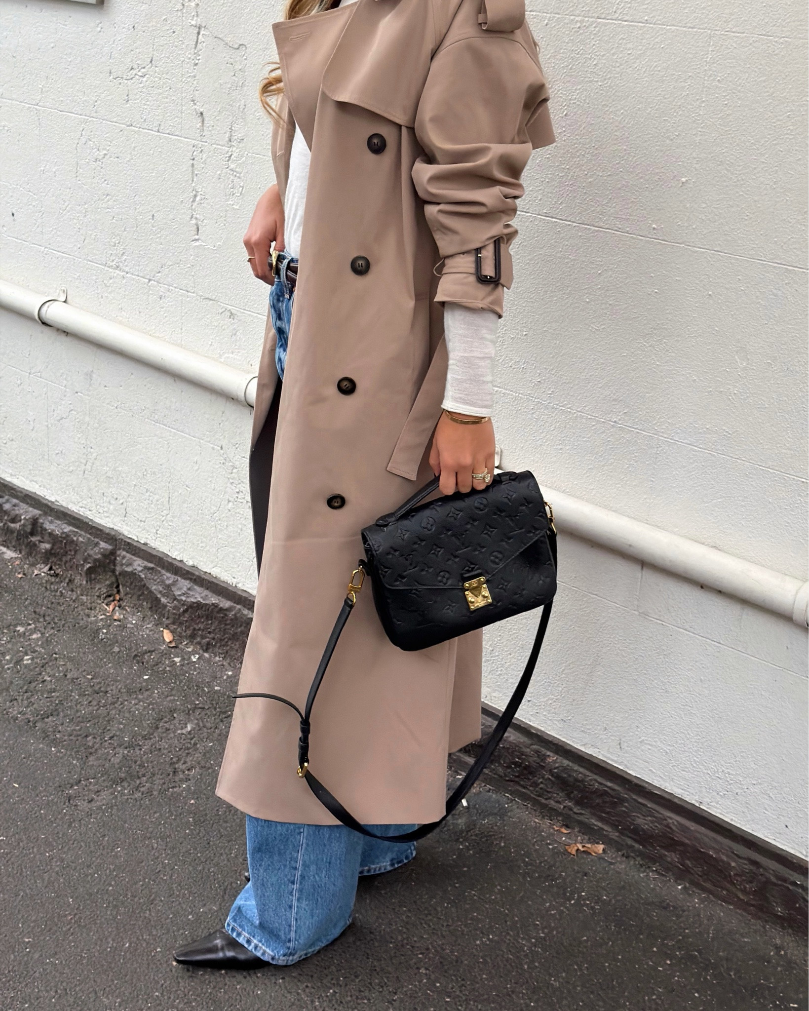 sunday roasting at @neighbourhoodwine 🍷

Size XS/S in trench, S in knit LS and 25 in the jeans x

#LTKaustralia #LTKwinter #LTKjeans