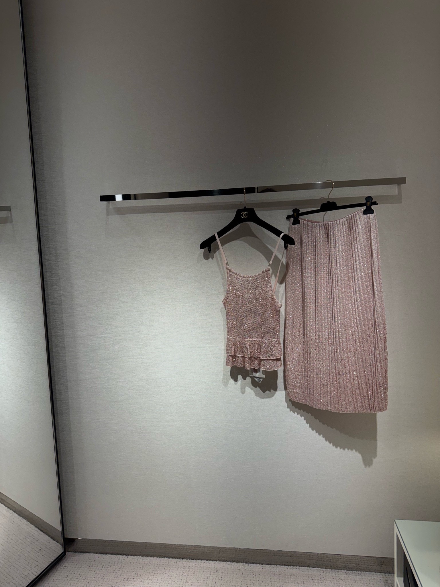 This Chanel outfit is the inspiration!
