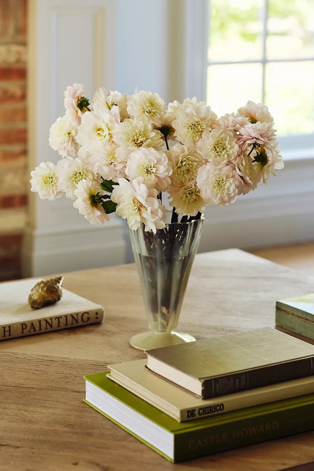 Vase, Coffee table styling, sale, florals, flowers, home decor 

#LTKSaleAlert #LTKHome #LTKU