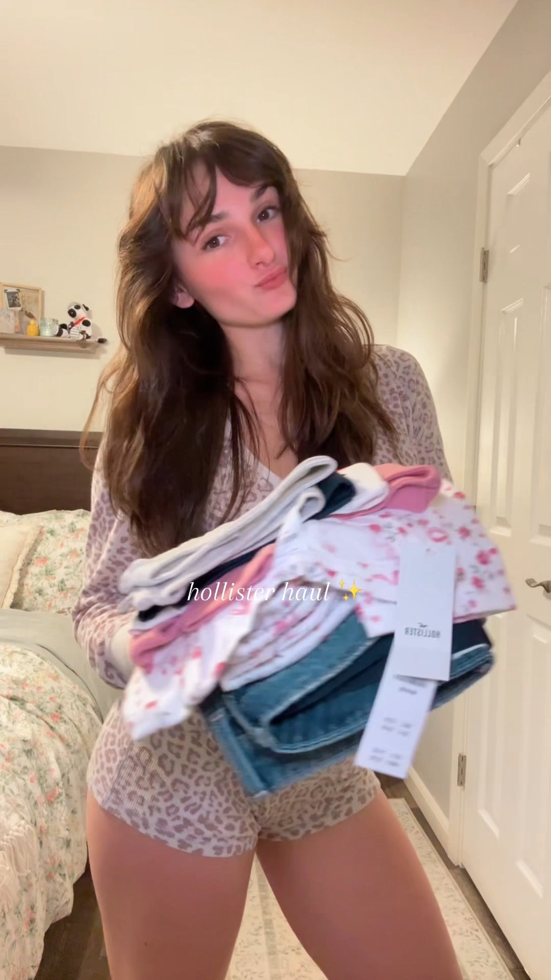 Hollister Haul ✨
size small tops 
size xs lsu shirt (would've gotten small but it sold out)
size small pj pant
size 2 skort
size medium pj top (would've gotten small but they sold out)


#LTKBeauty #LTKootd #LTKValentine