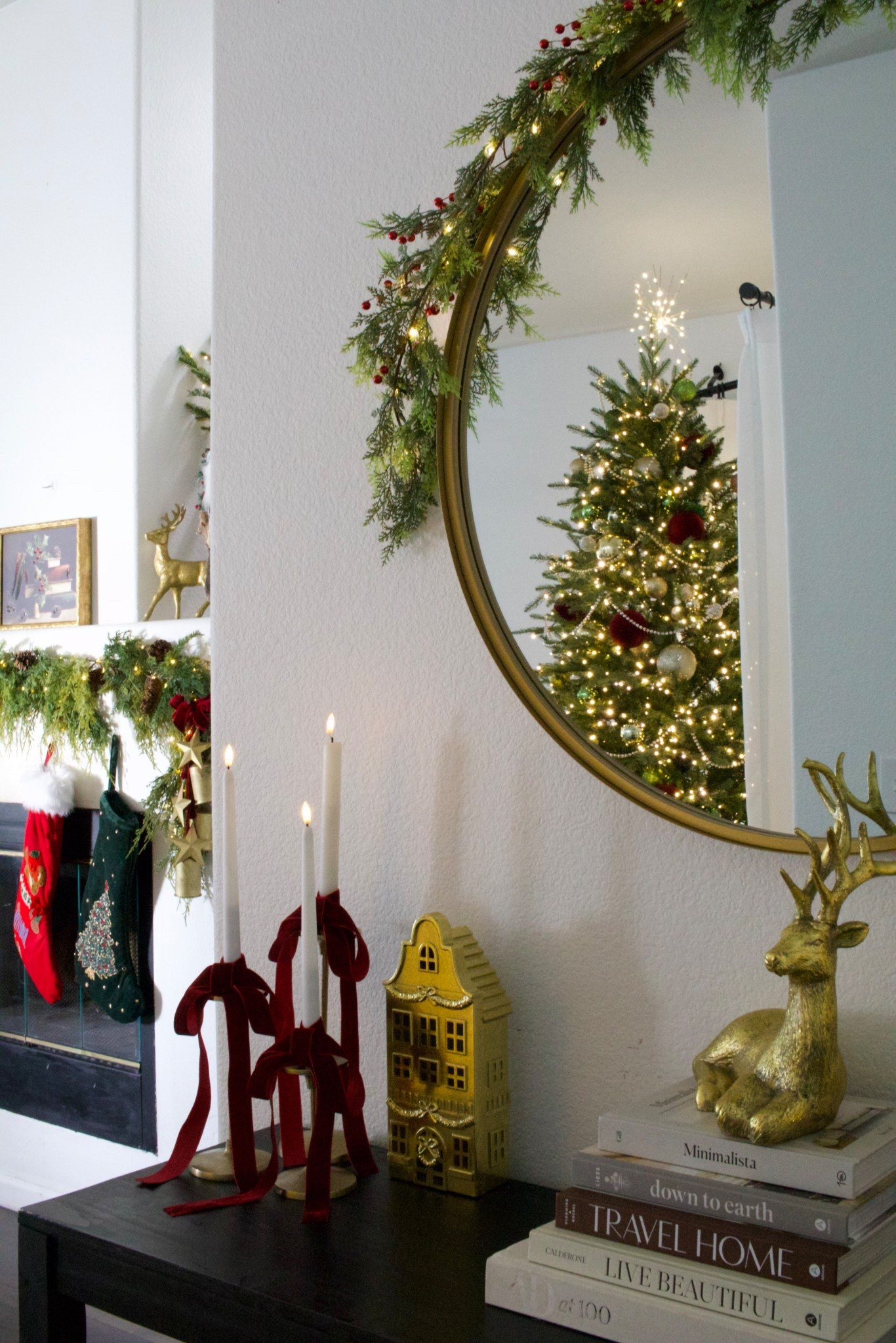 classic entryway Christmas decorr

#LTKSeasonal #LTKHome #LTKHoliday