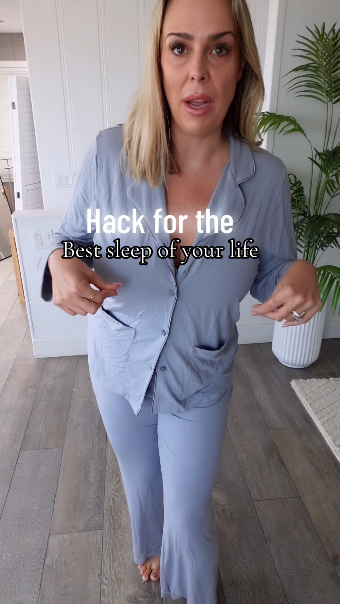 Softest pajamas you’ve ever felt @knix!!! Ultra soft modal fabric and a hidden button closure where button gaps usually happen at the bust🤩