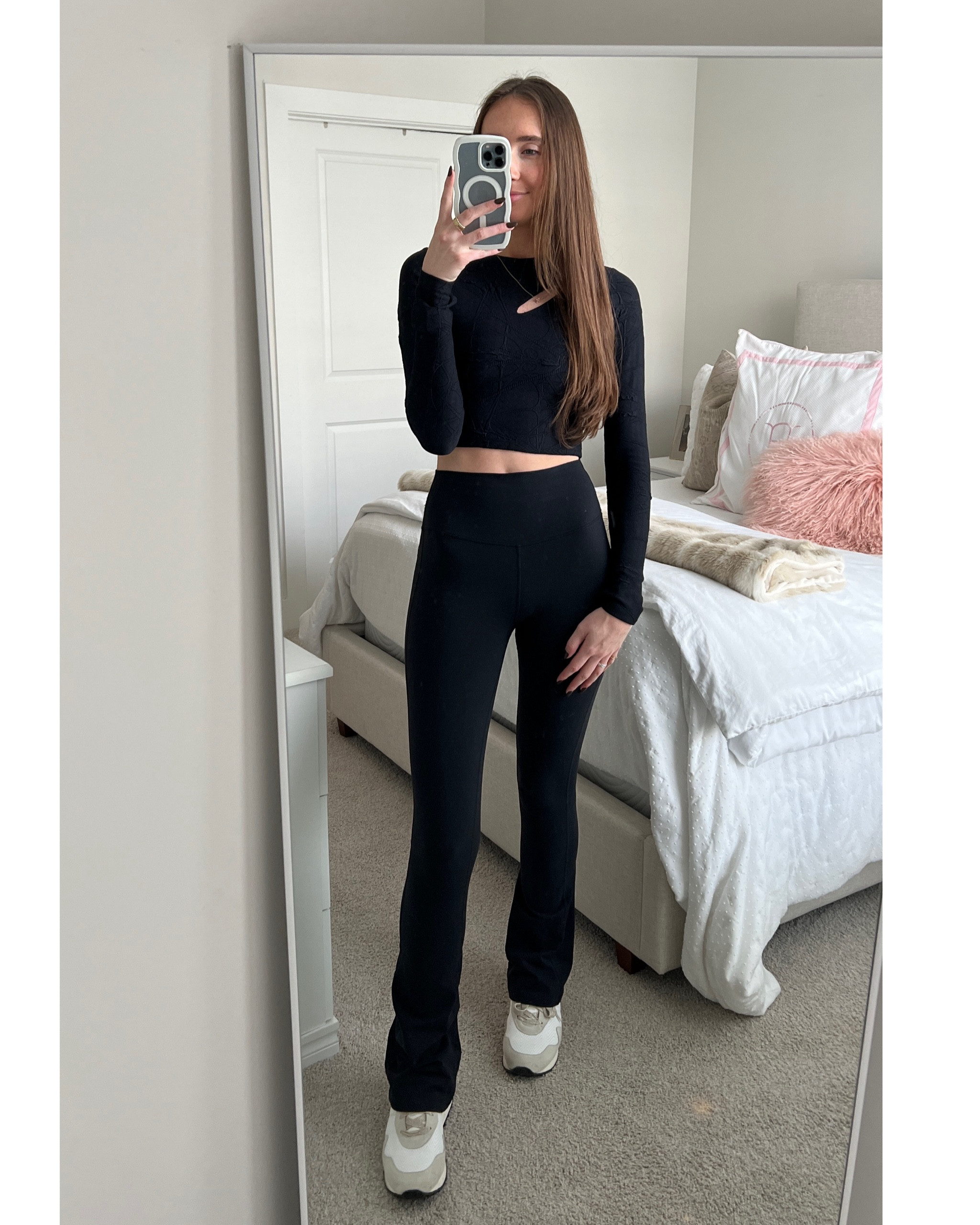 An outfit made up of my favorite athleisure wear! 

You can’t go wrong with anything from  Devon Windsor sport (my top is currently on final sale!) & I have never loved a pair of pants more than my Splits59s! They make excellent Christmas gifts 🎁 

#LTKsalealert #LTKGiftGuide #LTKstyletip