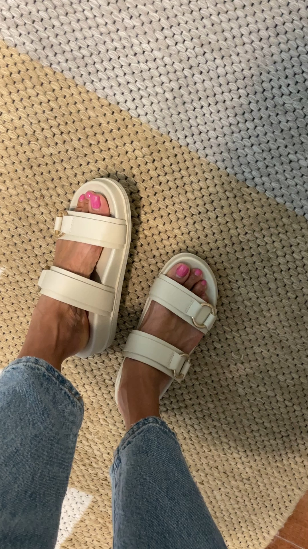 Such cute slides 

#LTKshoecrush