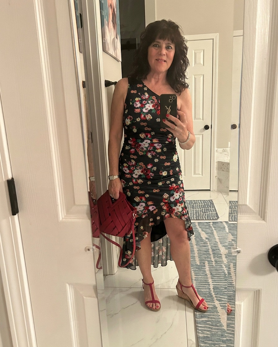 Summer dresses are just the best!! This one is flowy, classy, and so comfy for a hot day. Love how easy it is to throw on and feel put together with zero effort. A cute dress and a confident smile is all you need 💛 Always be confident ✨
#over50fashion #summerdresses #agelessfashion #dressideas #summerstyl

#LTKWedding #LTKgrwm #LTKMidsize
