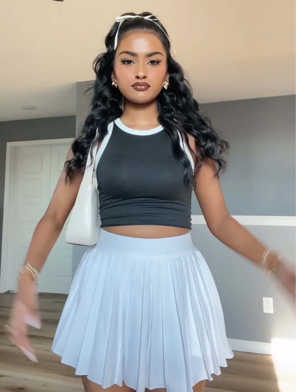 reposting my tennis skirt outfit - skirt is from Windsor but it’s sold out online so linking a similar one


#LTKFitness #LTKActive #LTKBacktoSchool