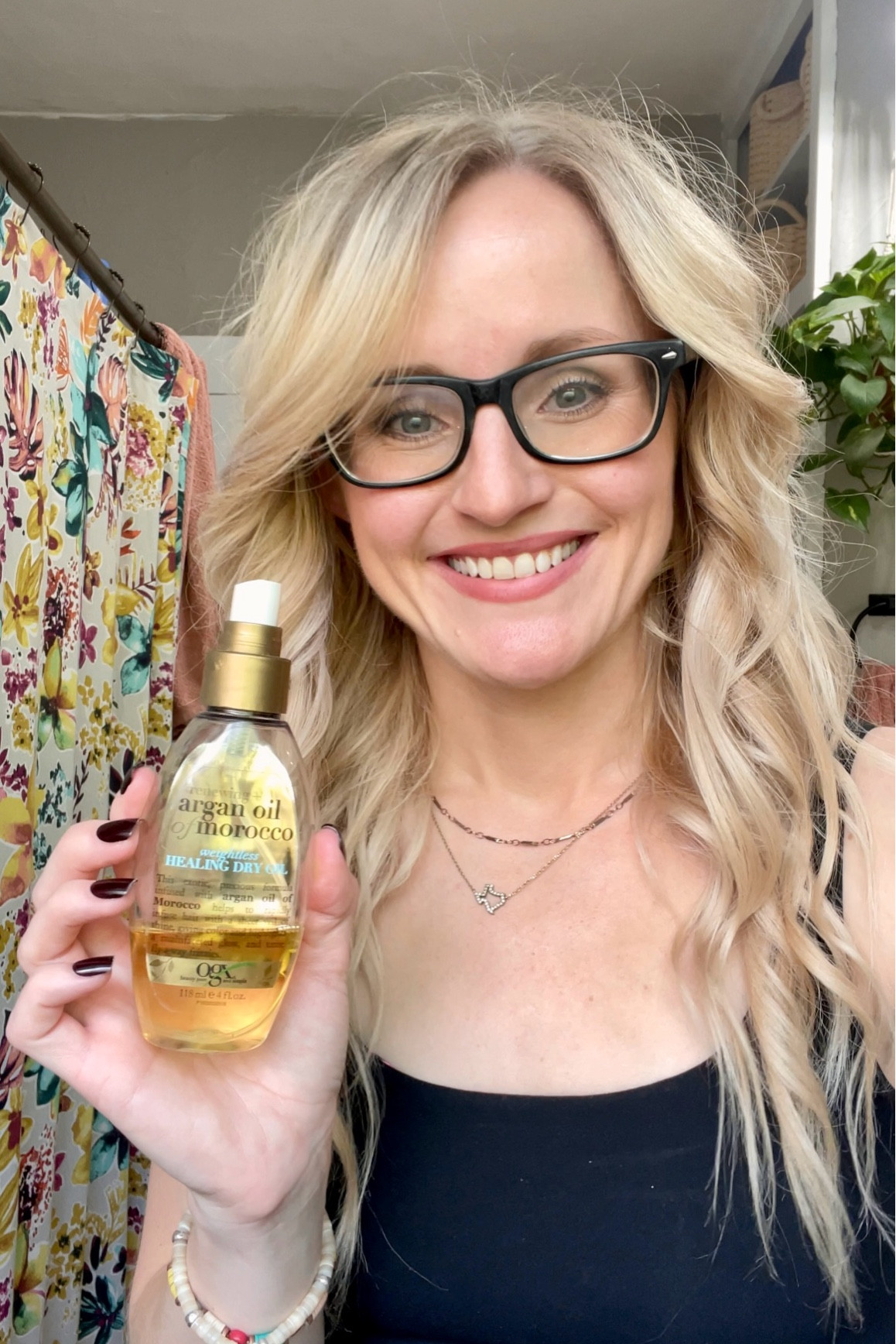 I love a good hair oil, but have a hard time finding ones that don’t make my hair feel greasy. This one is the perfect combination of hydration and weightlessness! 

#LTKBeauty