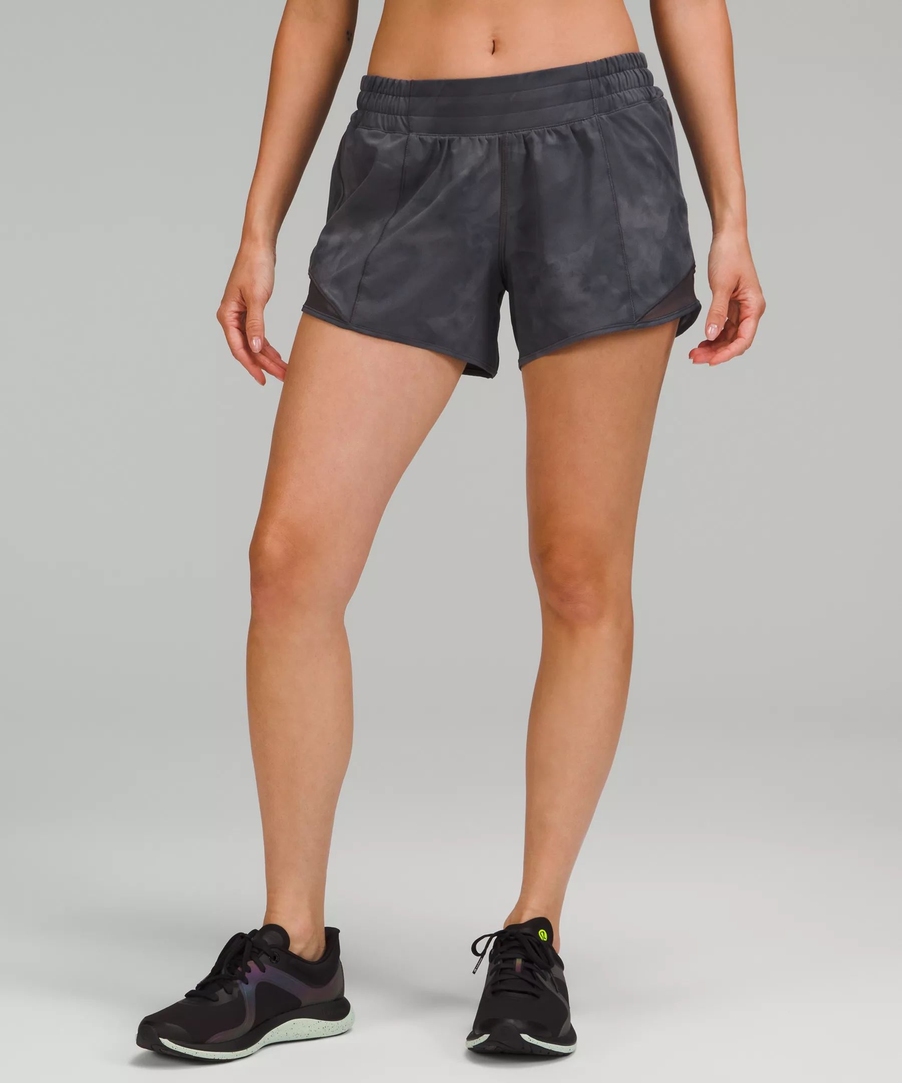 Hotty Hot Low-Rise Lined Short 4" | Lululemon (US)