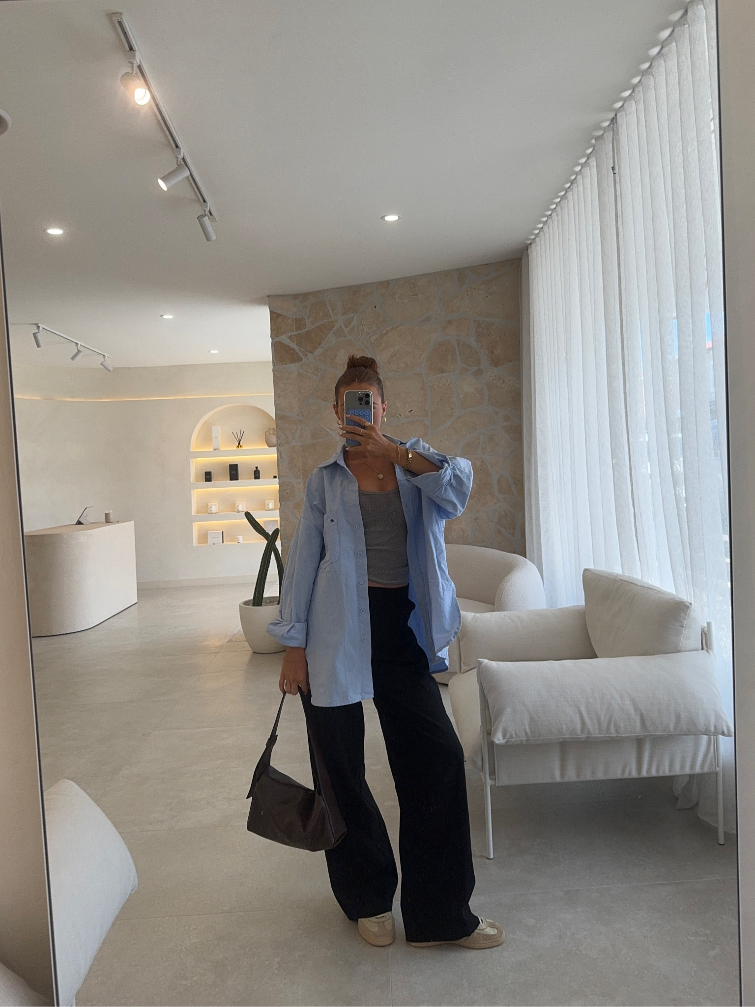 OOTD #ootd 
6 in the blue button up <3

