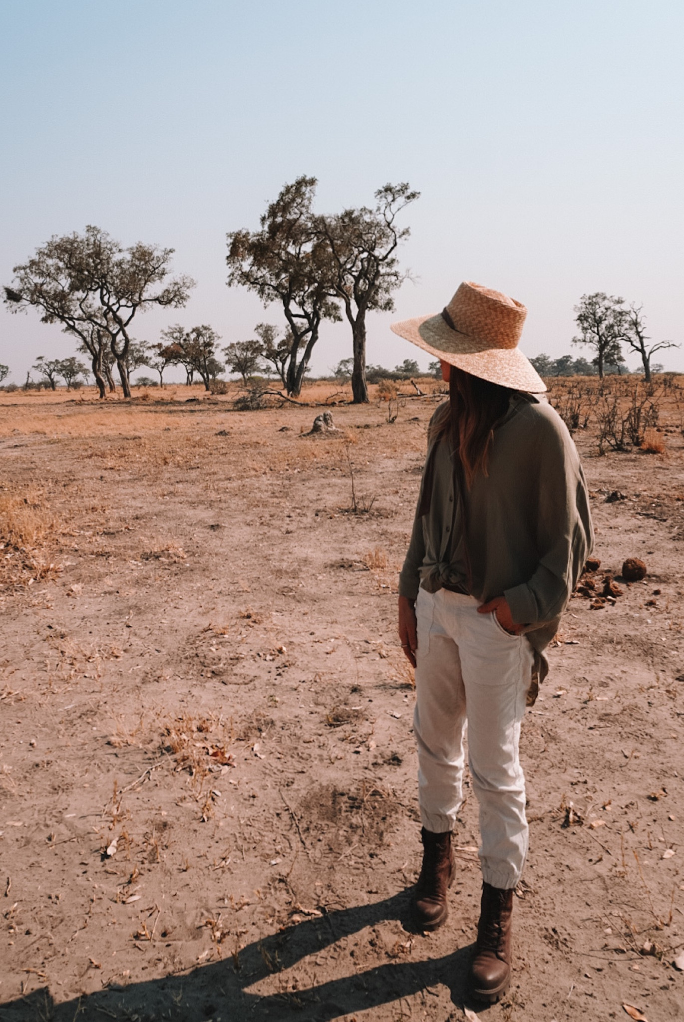 Okay, these banana republic skim utility pants were everything on safari (on sale!!!) 
I’ll definitely be wearing them at home too! Such a good deal for a versatile piece 🫶
Top is from a boutique in Peru, linking other good options lightweight button down  for ya 💜

#LTKHoliday #LTKsalealert #LTKstyletip