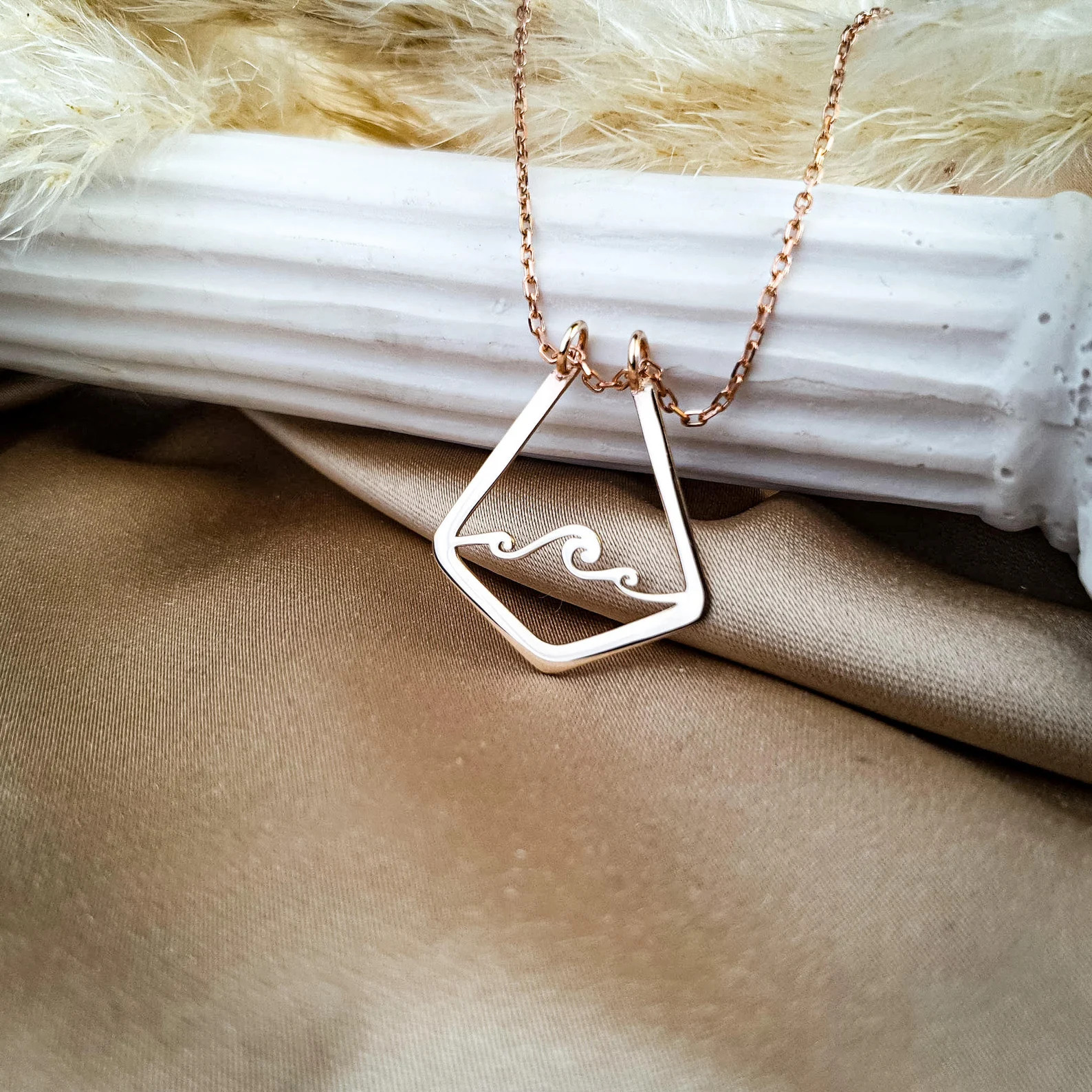 Wave Ring Holder Necklace Silver Geometric Sea Ring Keeper - Etsy | Etsy (US)