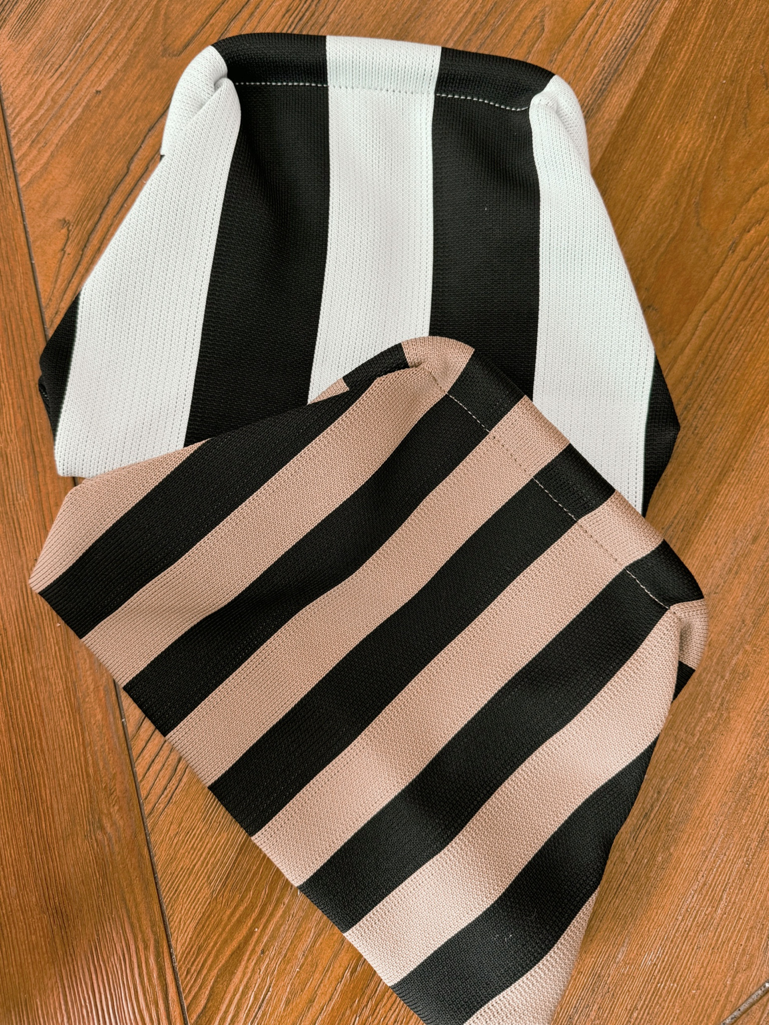 Perfect clutch / beach purse for the season 🫶🏼🤎👏🏼 several other colors as well! 

Amazon finds / purse / spring / Amazon fashion / Holley Gabrielle 

#LTKstyletip #LTKitbag #LTKfindsunder50
