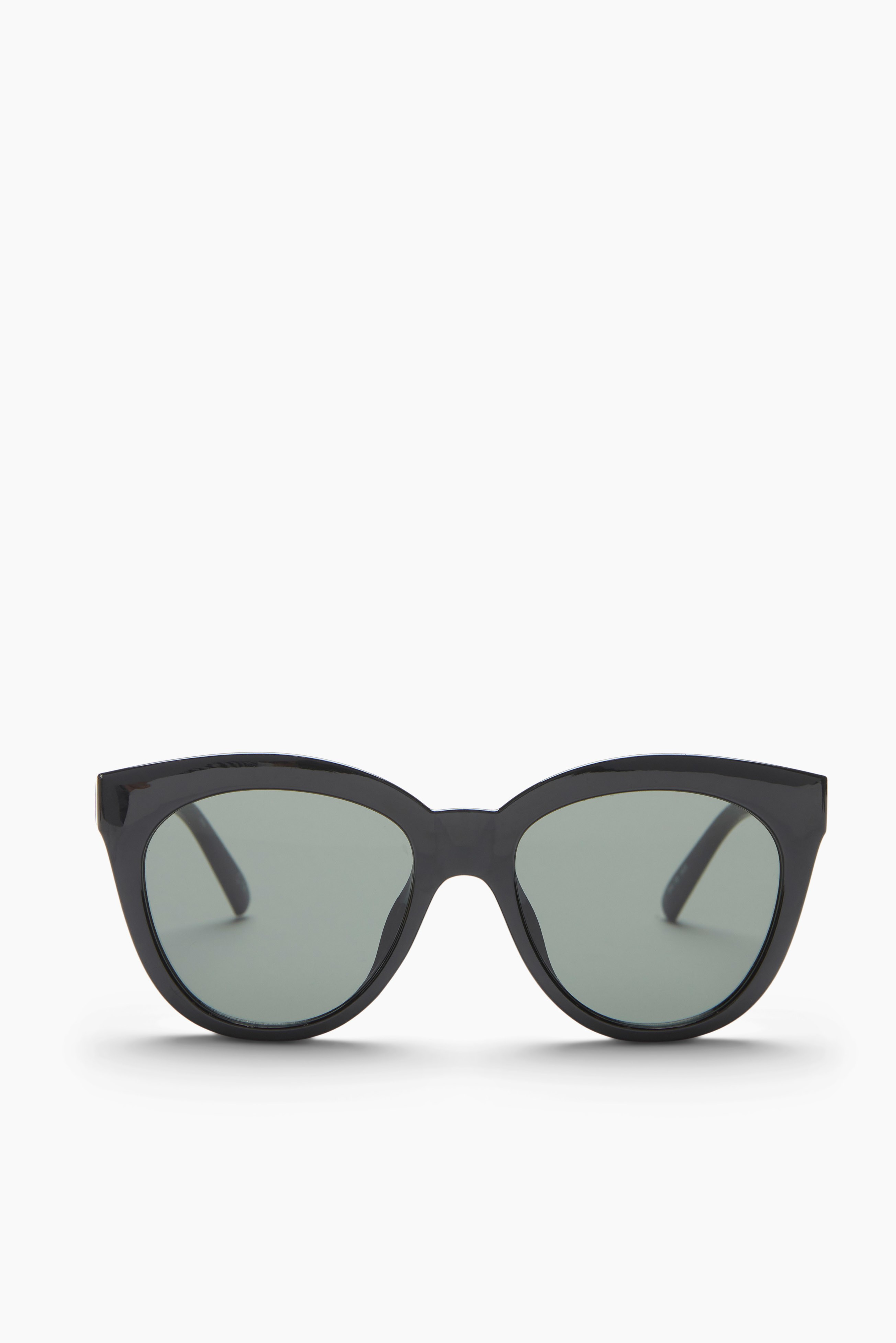 LE SPECS Resumption Sunglasses | EVEREVE | Evereve