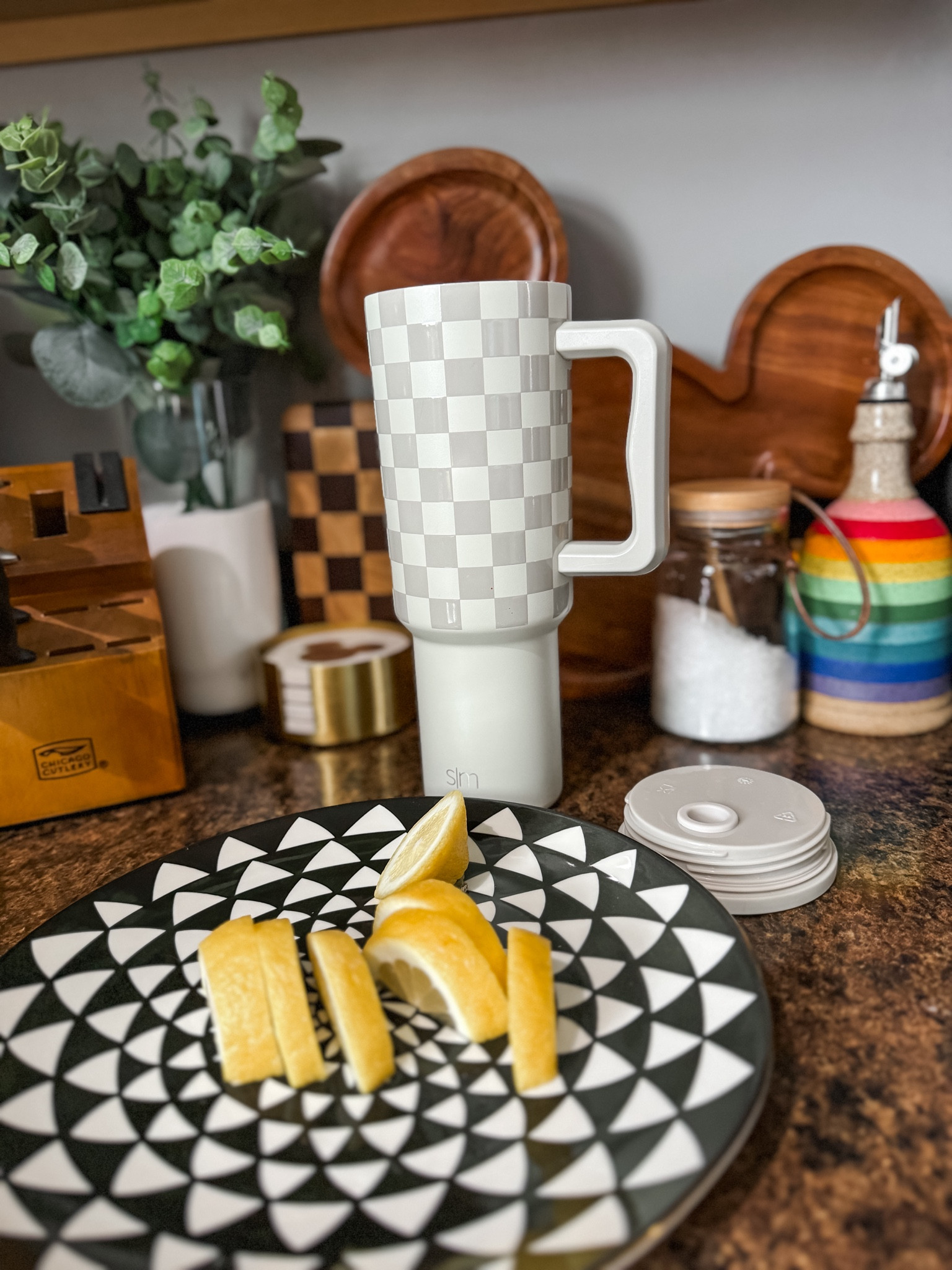 Monday Morning reset vibes call for lemon water & cute home decor 🥰

#LTKfindsunder50 #LTKGiftGuide #LTKhome
