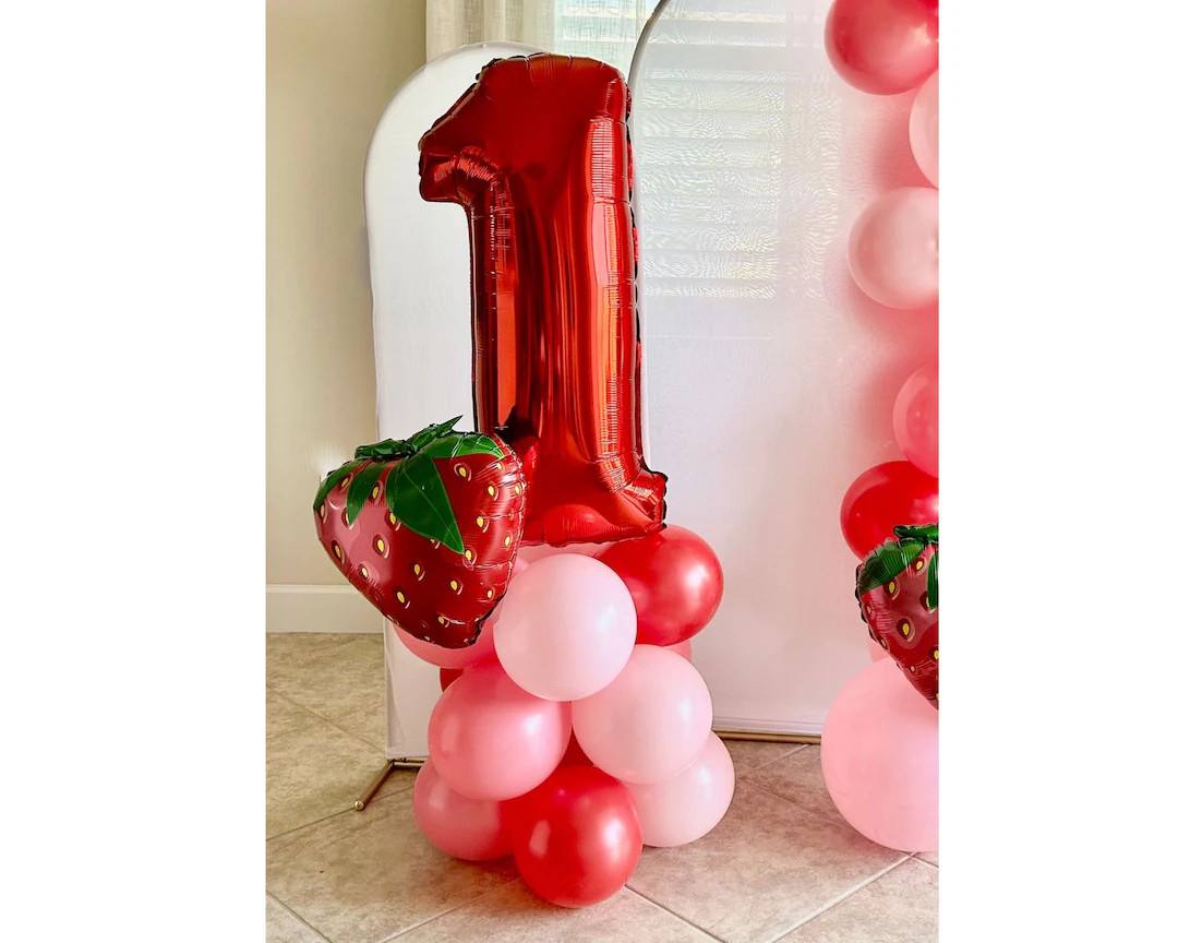 Welcome to Sweet Escapes by DebbieBalloon towers are the perfect way to add that wow to your part... | Etsy (US)