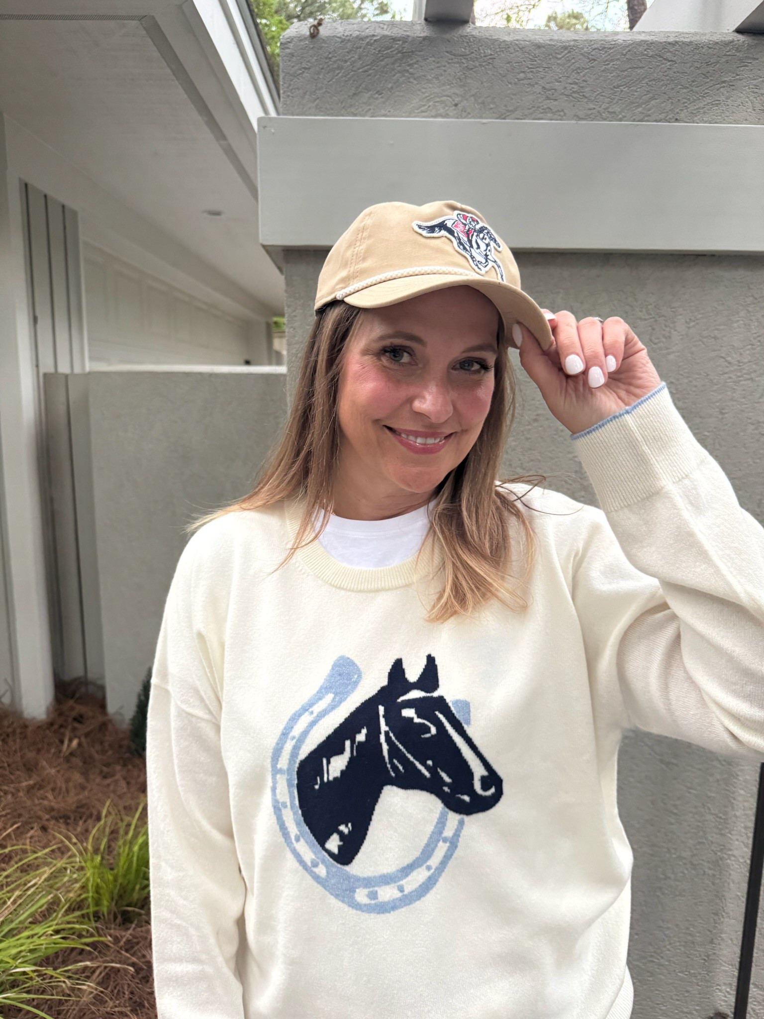 For all the horse lovers, this is the perfect sweater and hat! It’s on sale right now!

#LTKActive #LTKSeasonal #LTKStyleTip