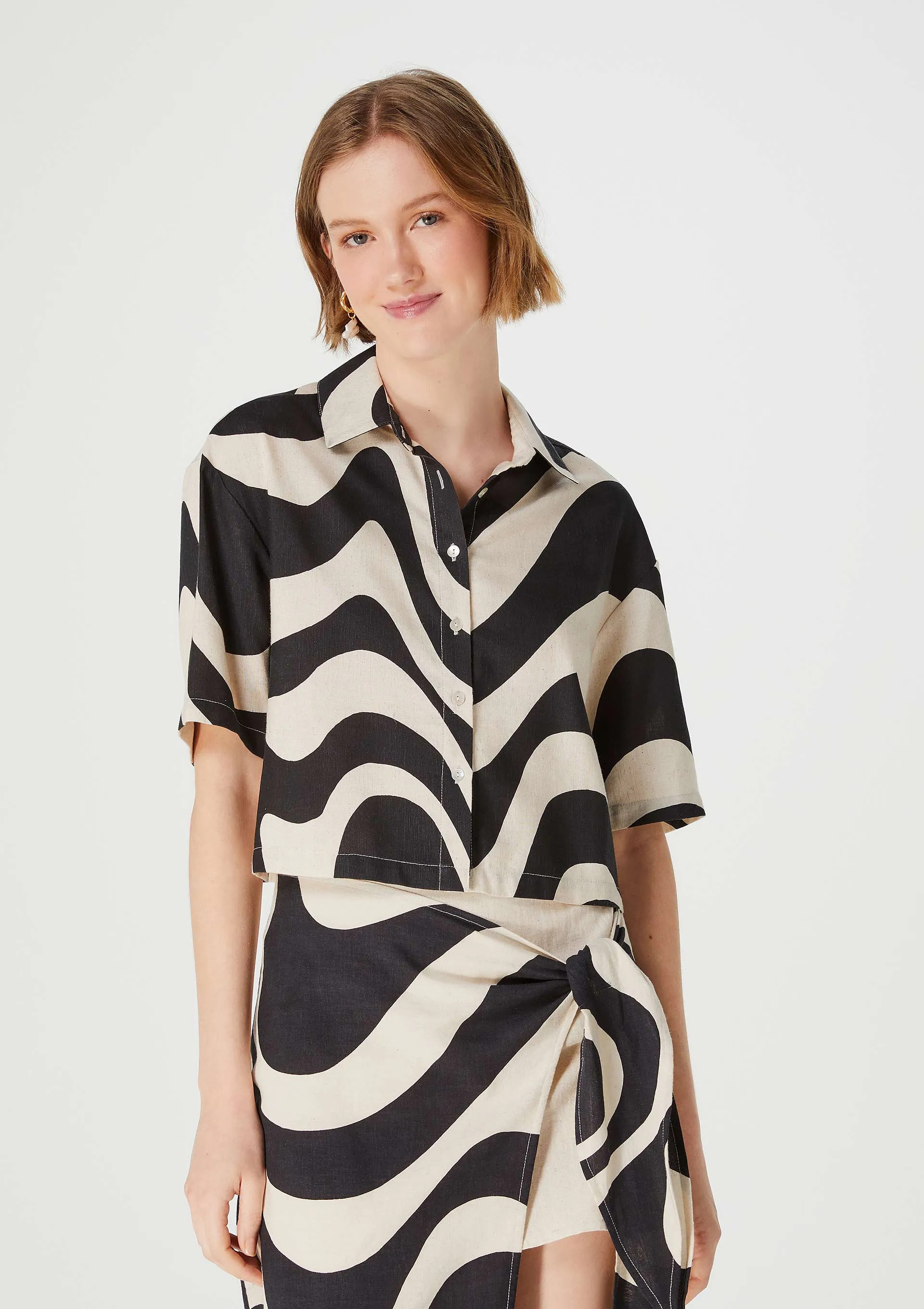 Camisa Feminina Box Manga Curta Estampada - Hering Store | Hering (BR)