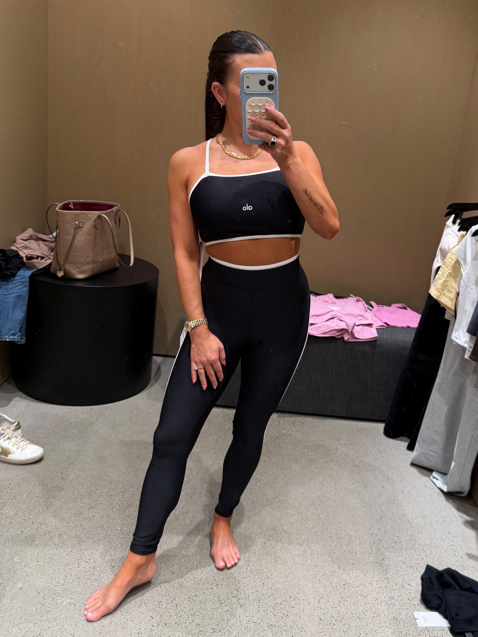 New Alo set 

#LTKfitnessgoals #LTKdayinmylife
