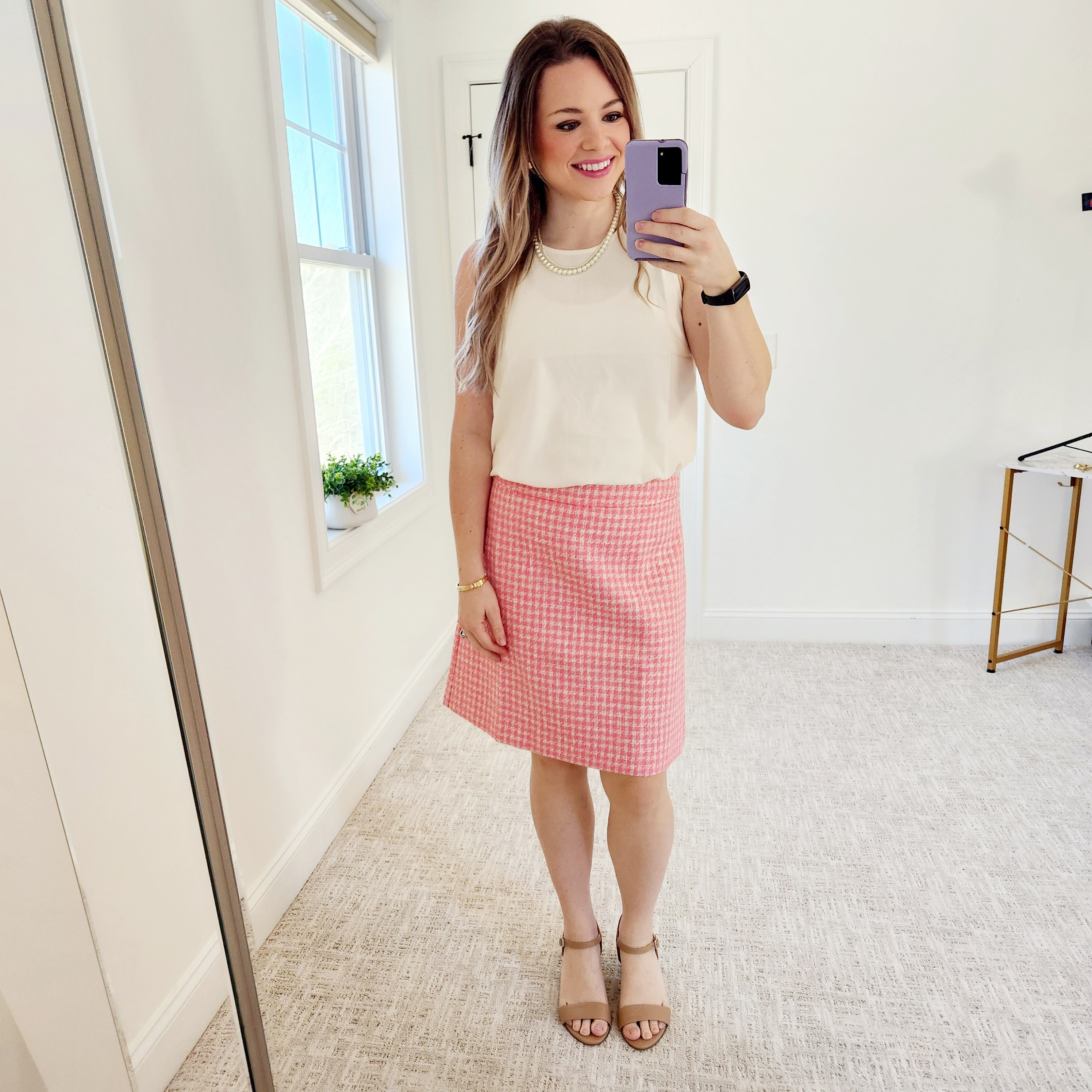 Cream shell button tank top size smallTweed pink and white a line skirt size 4

#LTKfindsunder50 #LTKover40 #LTKworkwear