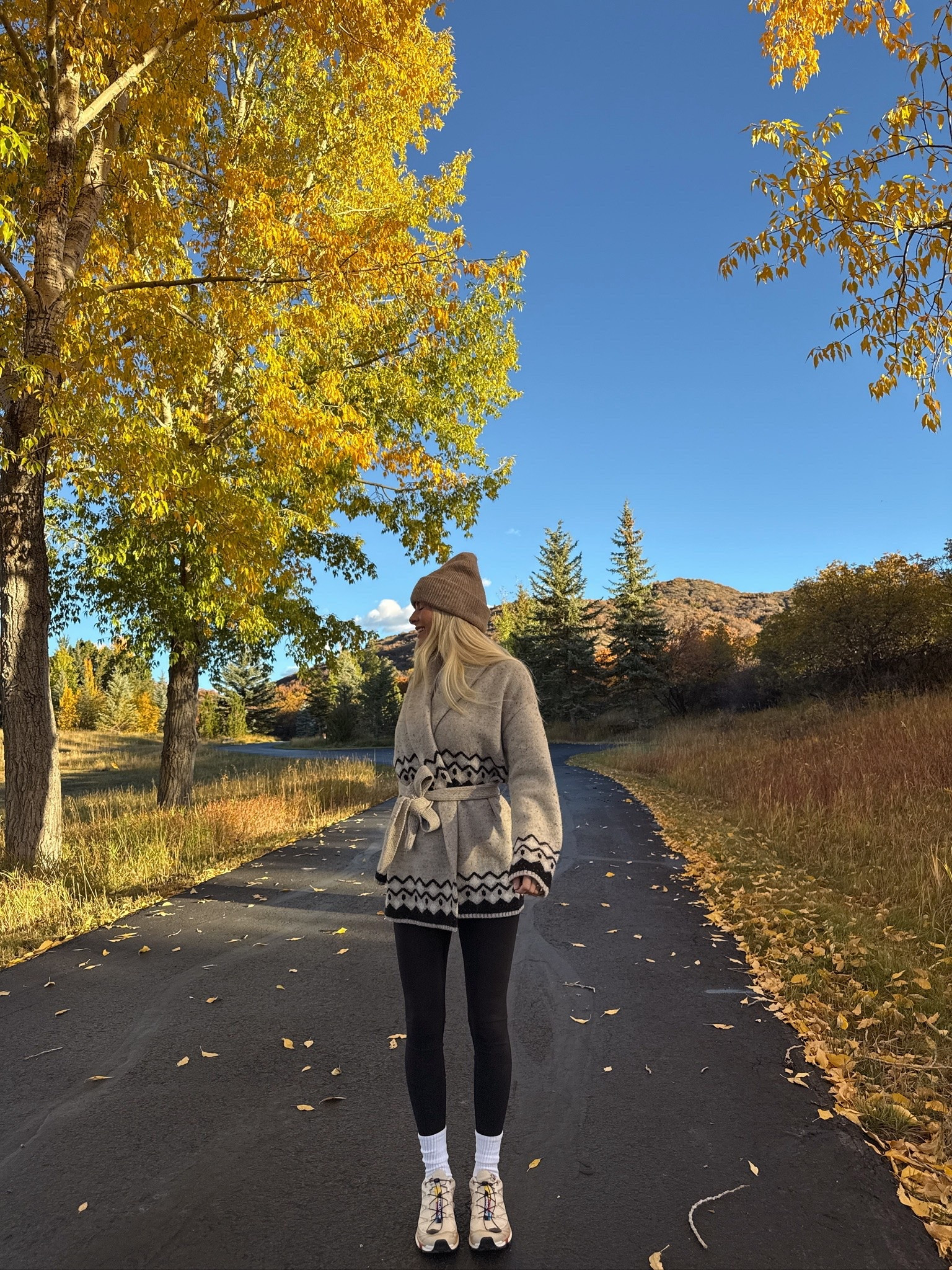 SIZE: small in sweater (linked similar), 4 in top & leggings, shoes run tts! #kathleenpost Aspen outfit, hiking outfit, casual fall outfit, fall sweater, fall fashion, fall outfit inspo, turkey trot, thanksgiving outfit

#LTKootd #LTKSeasonal #LTKActive