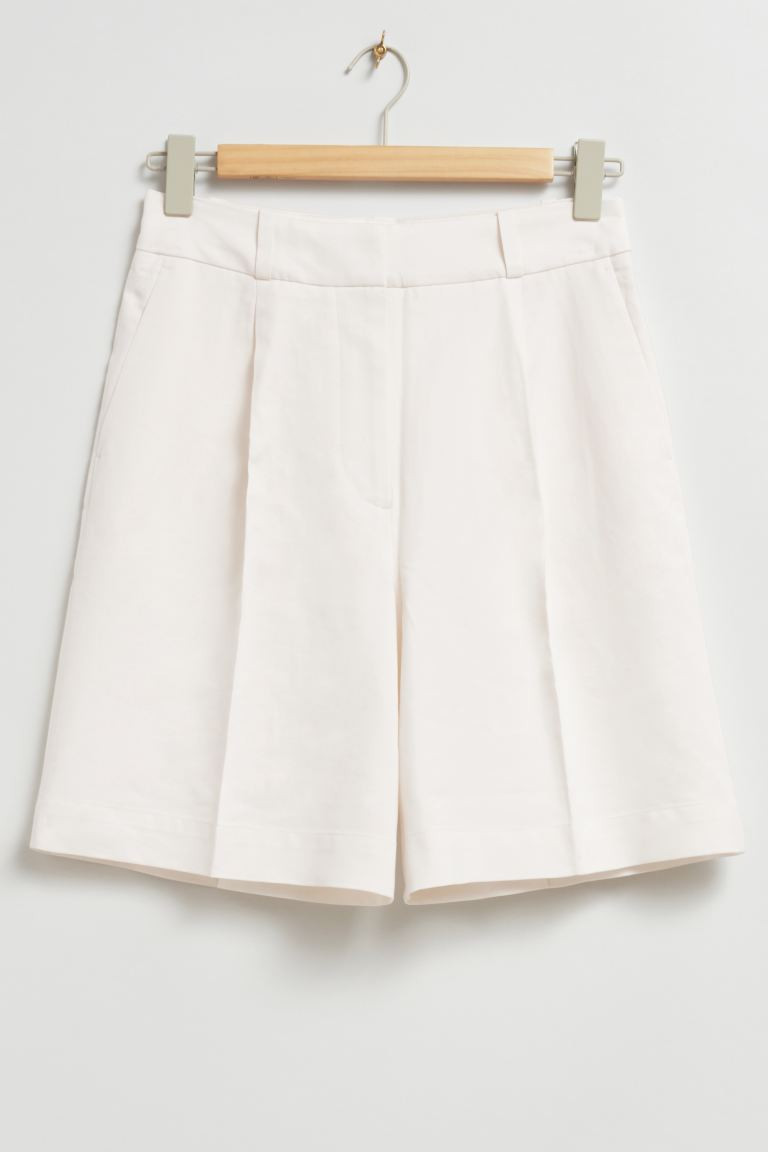 Tailored Pleated Knee-Length Shorts | H&M (UK, MY, IN, SG, PH, TW, HK)