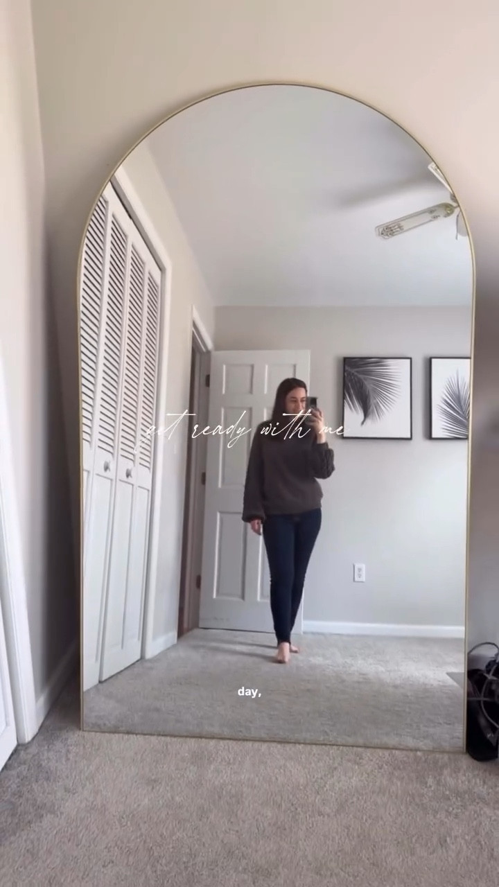 #ad GRWM for the day! Shop @Cliganic website to checkout their organic oils & use code ARIANNAKROSS for 15% off your order! 🥰

#cliganic #grwm #haircare #cleanbeauty

#LTKgrwm #LTKootd #LTKdayinmylife