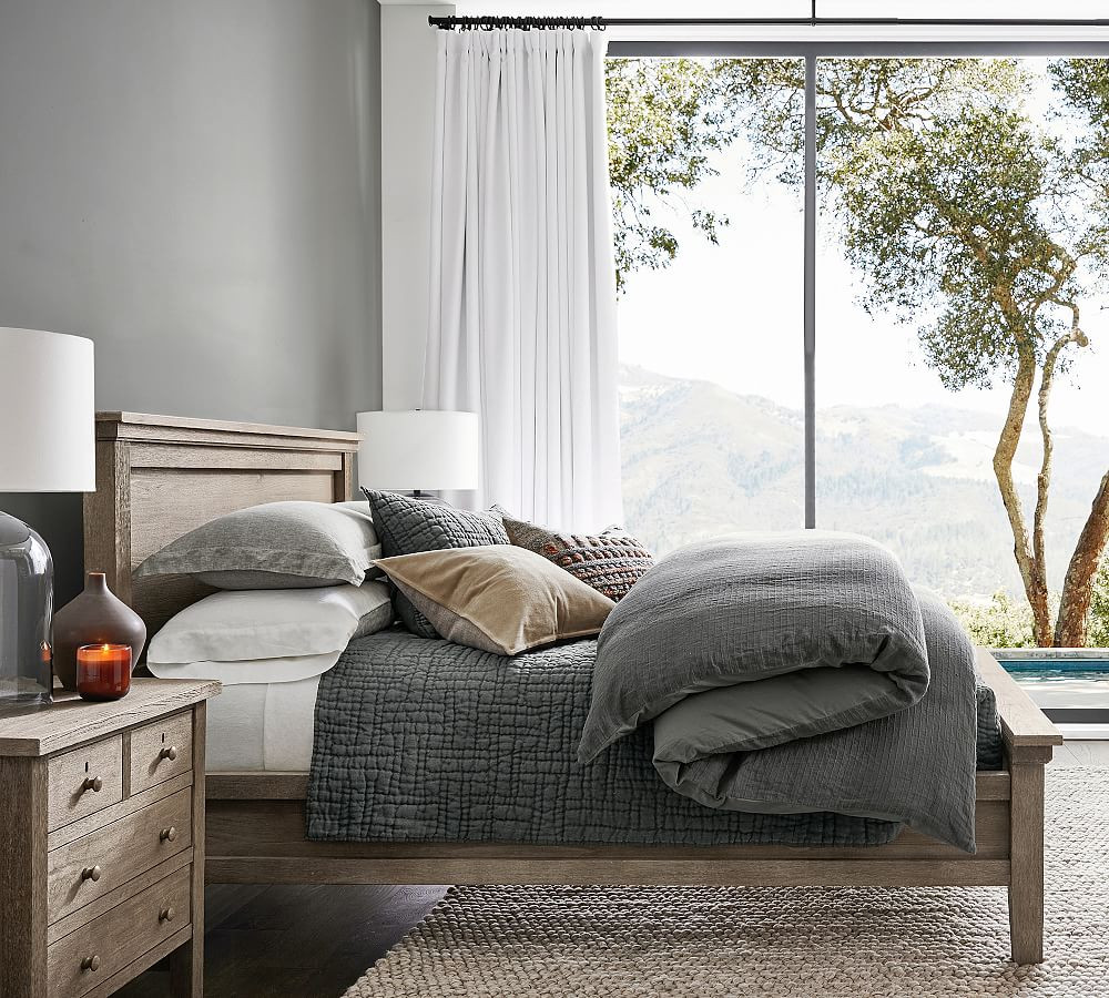 Farmhouse Platform Bed | Pottery Barn (US)
