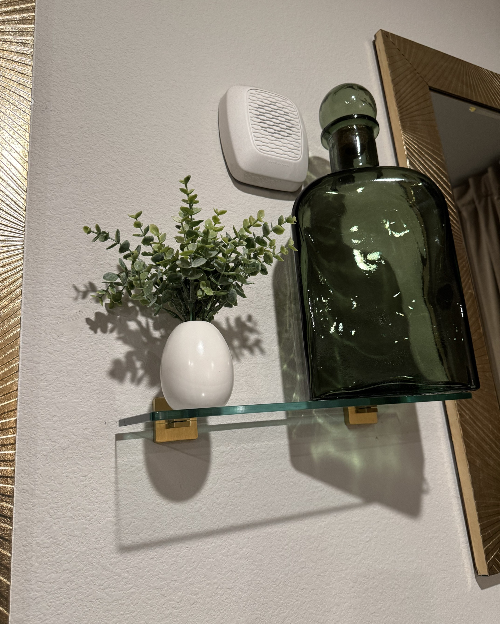 Gorgeous floating shelf. It does what it needs to do, still looks upscale, and doesn’t compete with your decor. This one disappears in the best way. It’s a win! Trust me! 💯

#LTKHome #LTKFindsUnder50