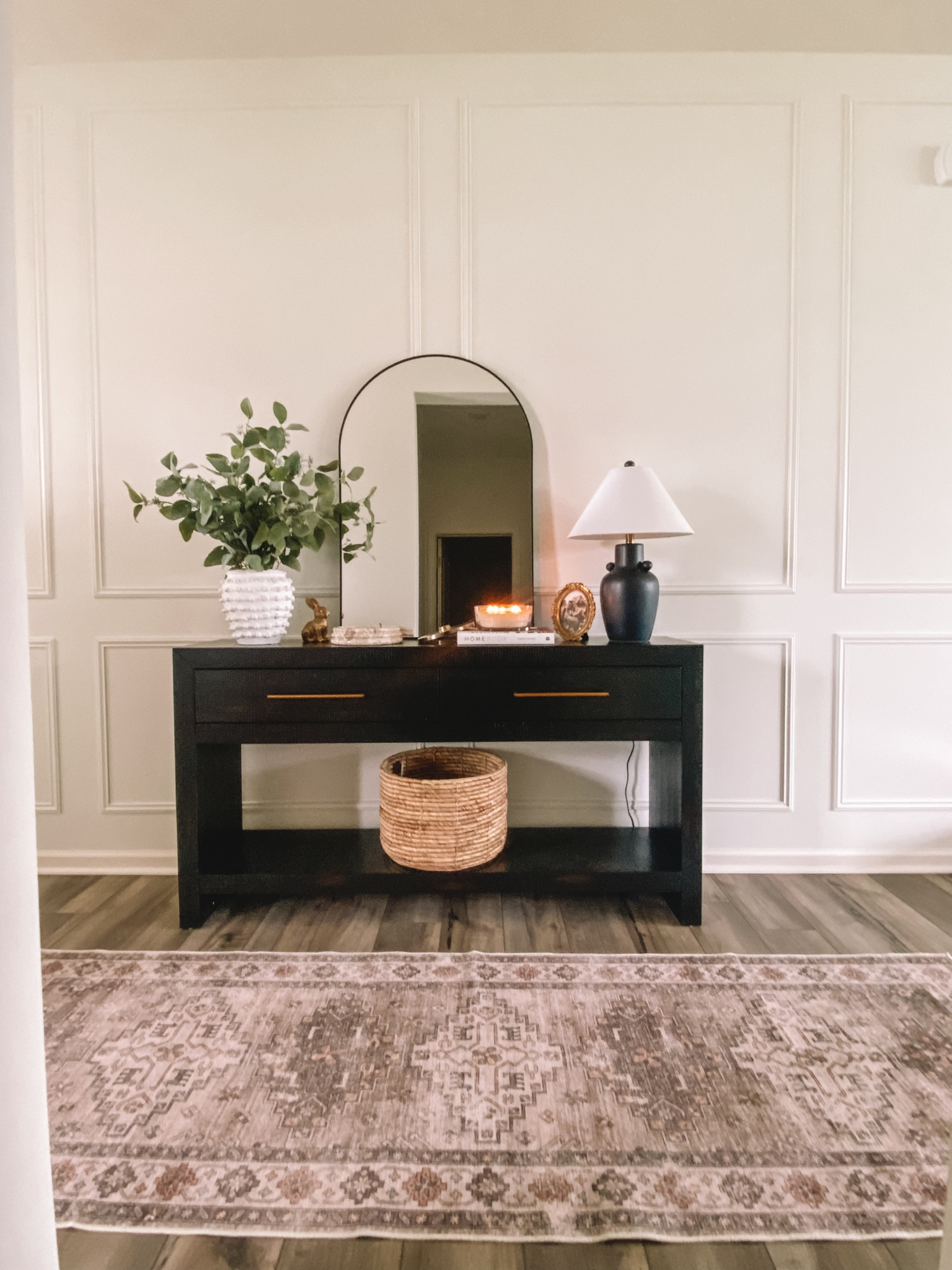 Entryway. Console table. Arched mirror  

#LTKhome