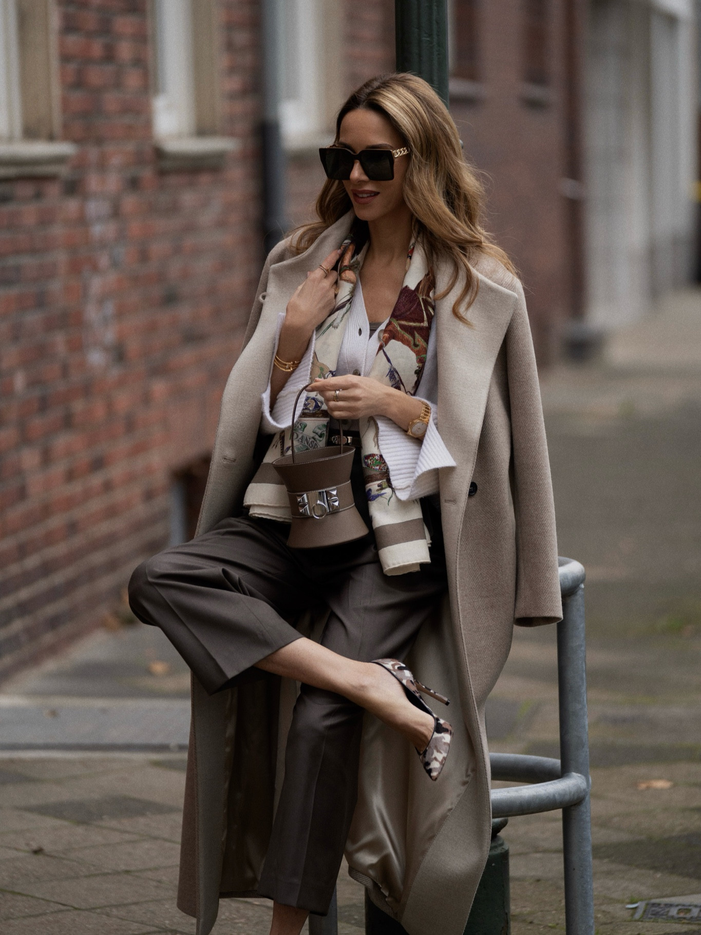 Soft neutrals for an effortless fall look. 

#LTKstyletip #LTKautumn #LTKeurope