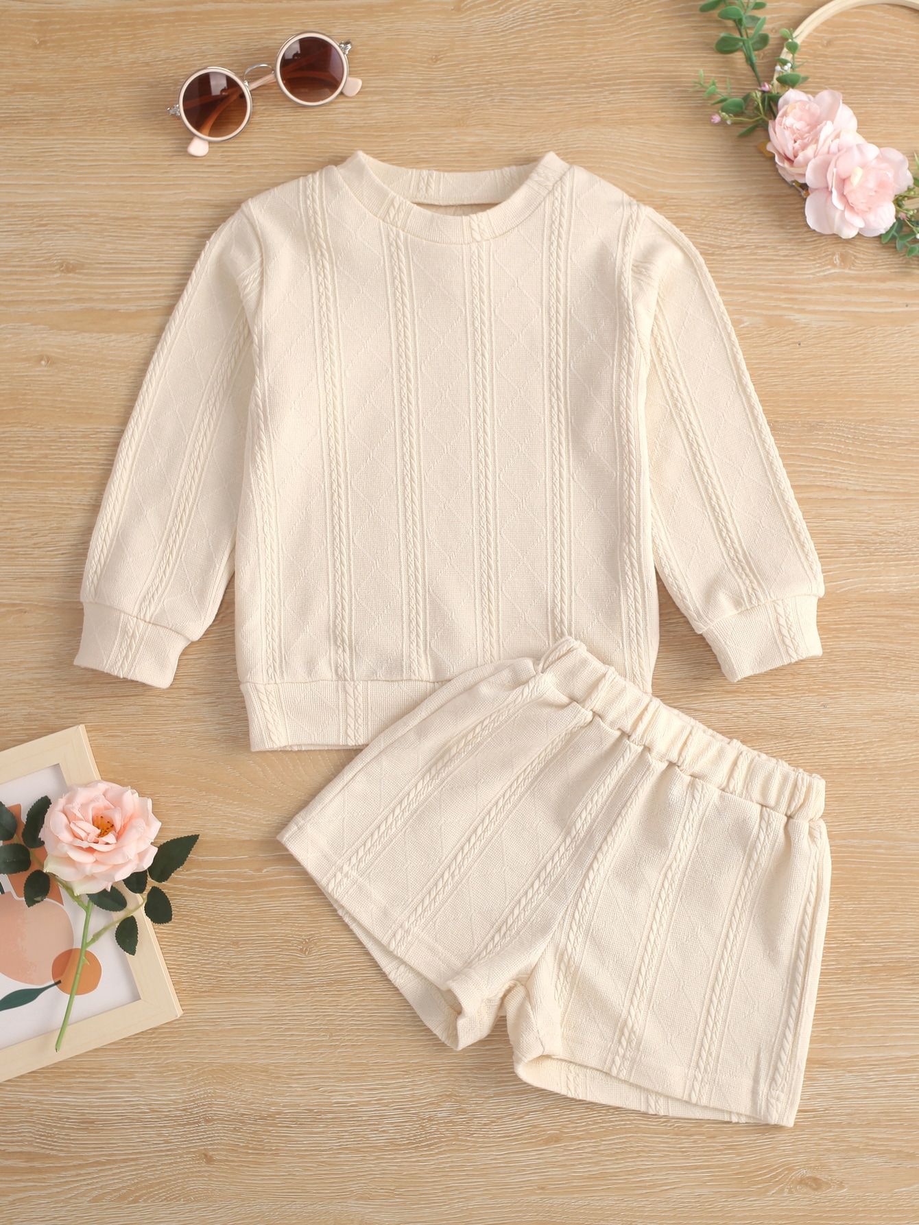 Toddler Girls Textured Round Neck Sweatshirt & Shorts | SHEIN