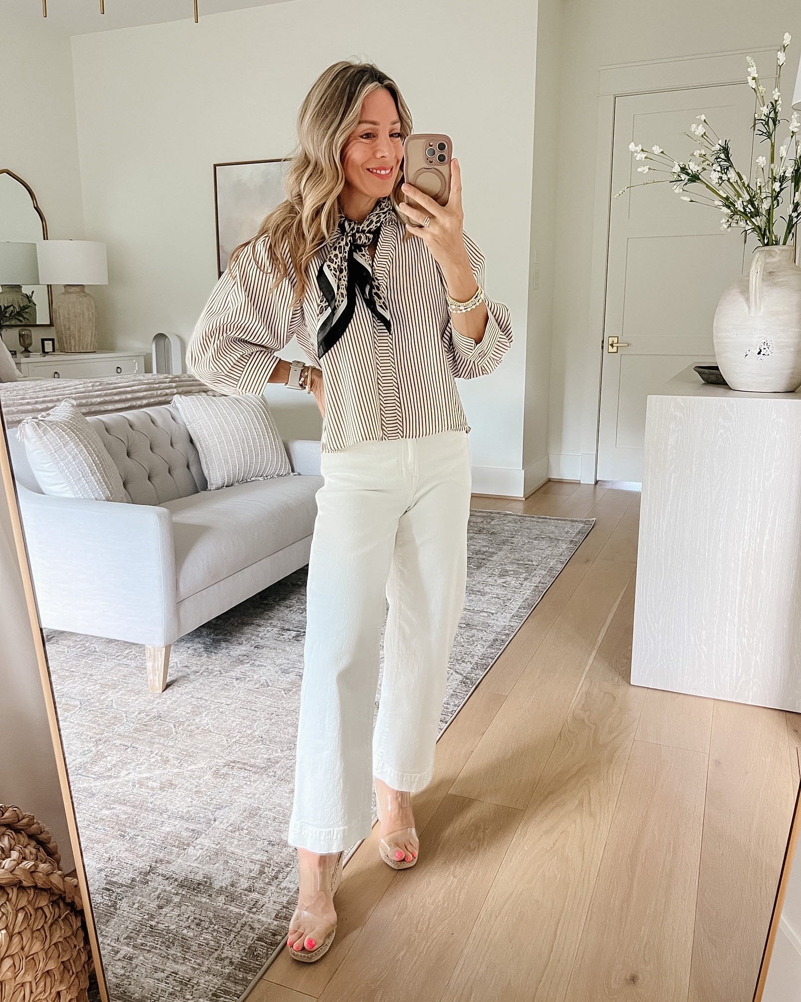 Silky scarves are an easy way to zhuzh an outfit, loving this one from Avara 🐆

Top Fit: I’m wearing an XS

Jeans Fit: I’m wearing a 24P

#LTKPetite #LTKgrwm #LTKxMadewell