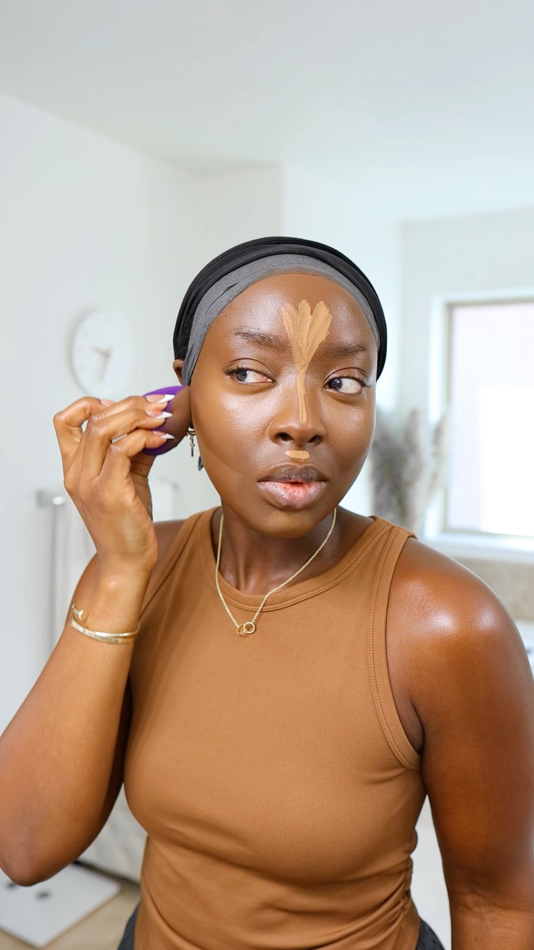 I can’t even explain how happy I am that I can do my own make up, because I save so much money doing it on my own. Can you imagine?! It pays to put in the work and focus and learn how to do things yourself! You know I’ll be trying to teach you on my YouTube channel, link is in my bio! #softglam #Smokeyeye #MakeupForDarkSkin #HolidayMakeup #GRWM #MakeUp #MakeUpTutorial 

 #LTKBeauty