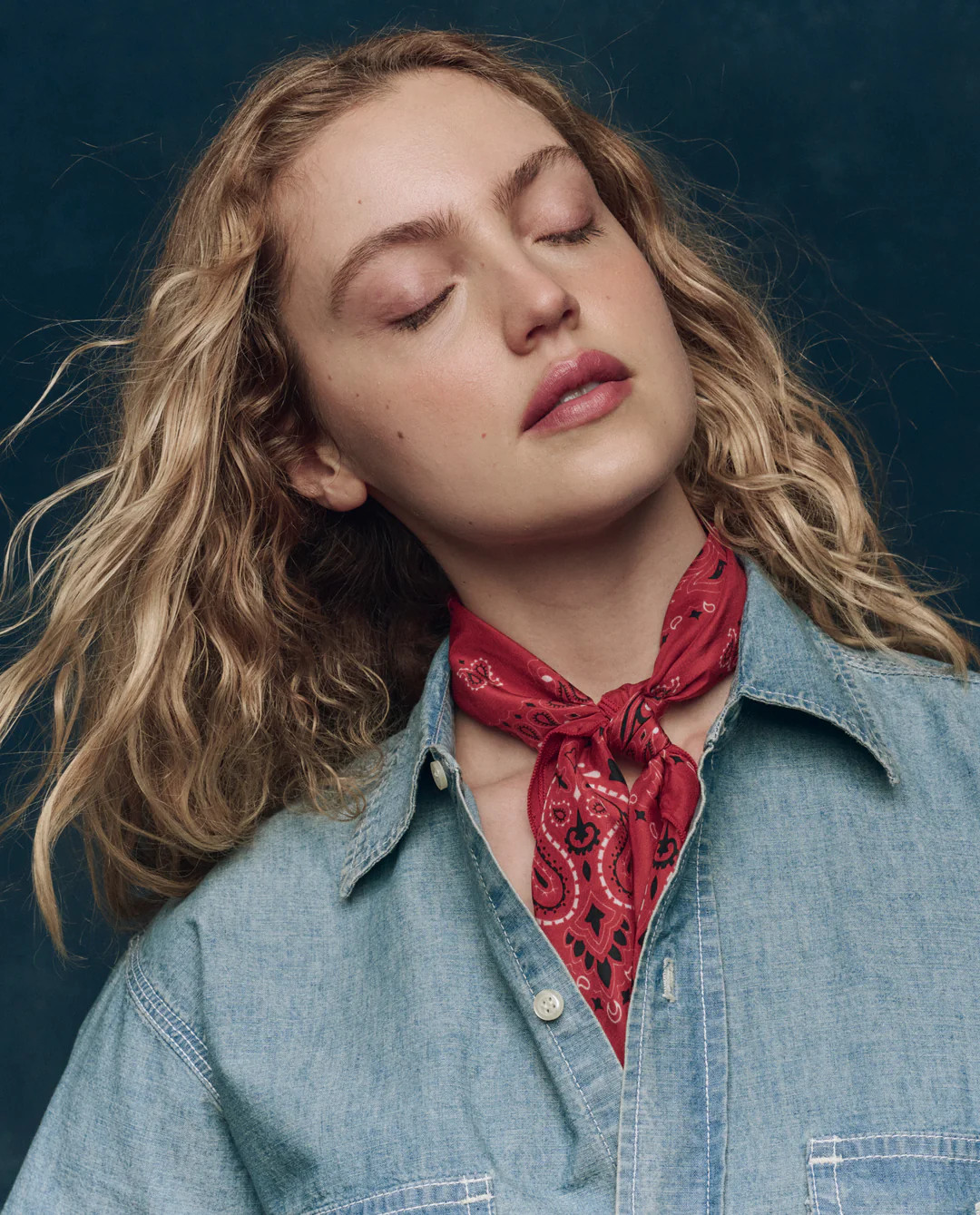 The Silk Bandana- True Red | THE GREAT.
