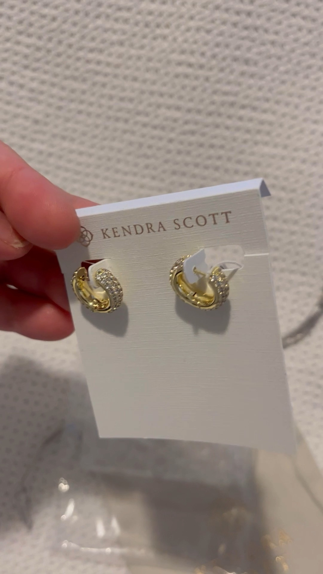 Kendra scott deals mikki huggie earrings