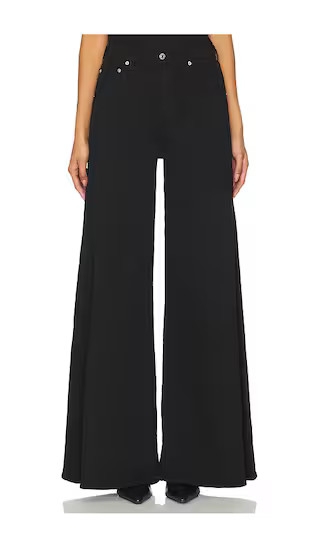 Citizens of Humanity Amari Ultra Jeans in Black. - size 26 | Revolve Clothing (Global)