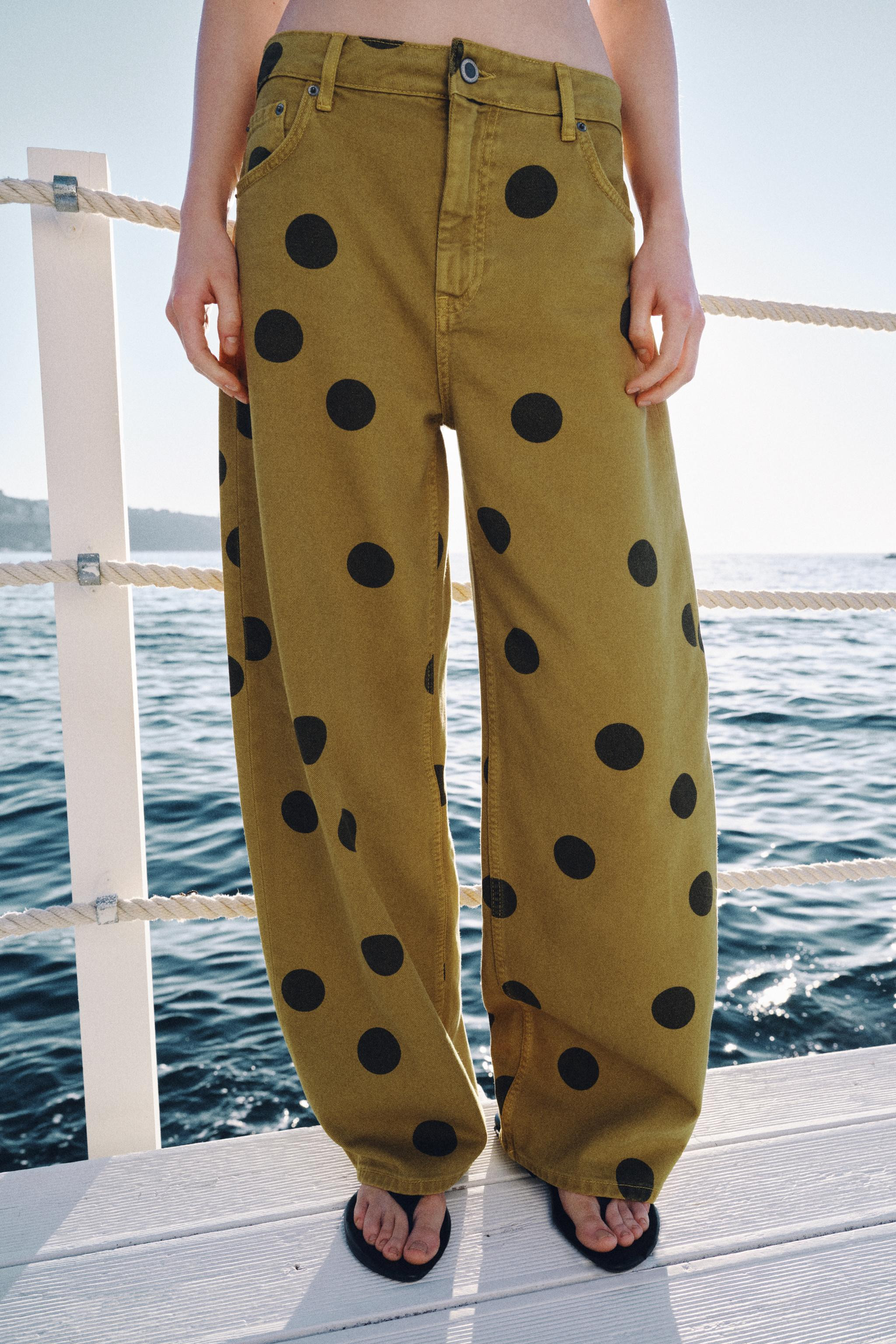 ZW COLLECTION MID-RISE POLKA DOT BARREL JEANS | Zara US