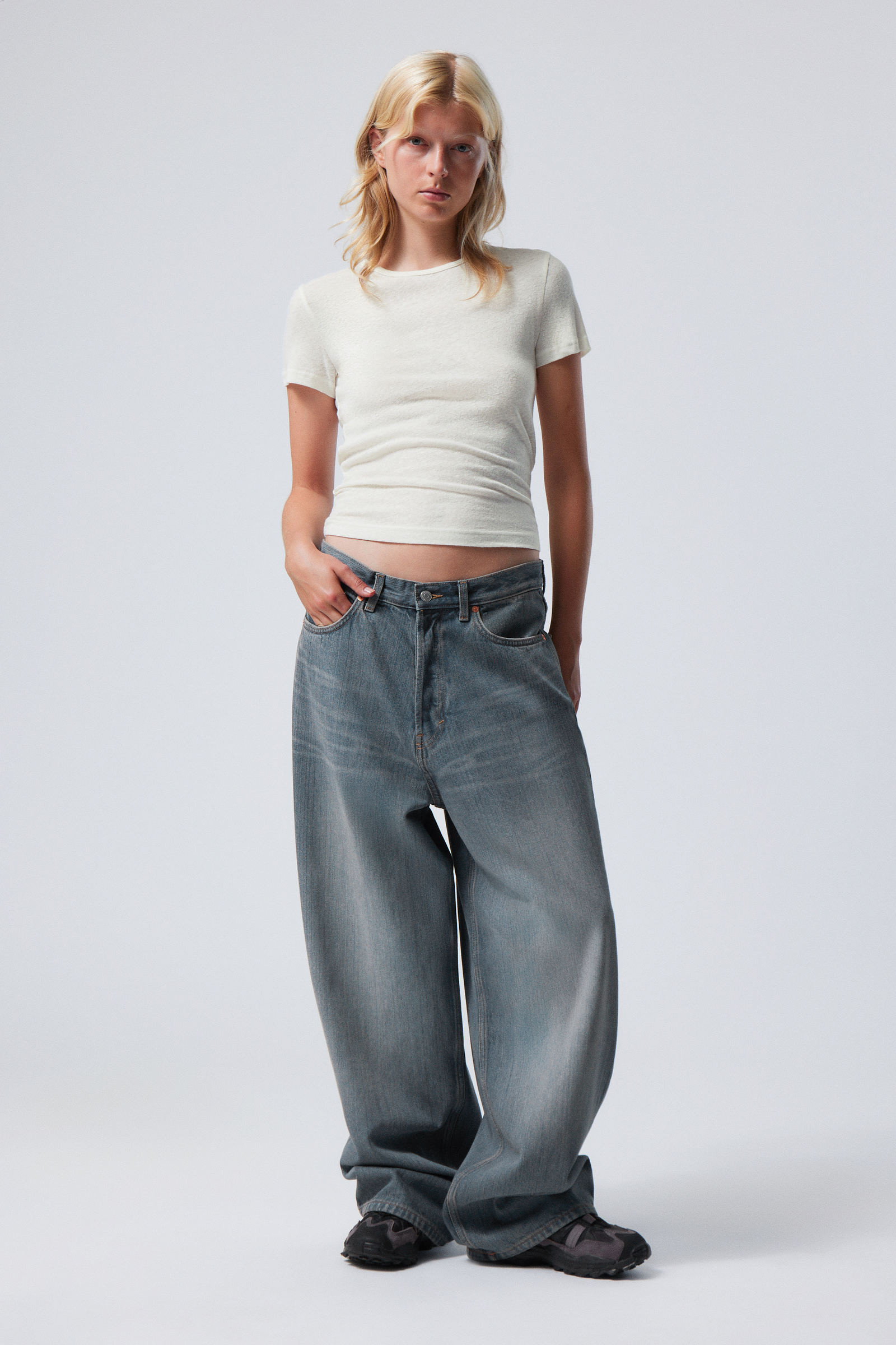 Astro Loose Baggy Jeans | Weekday