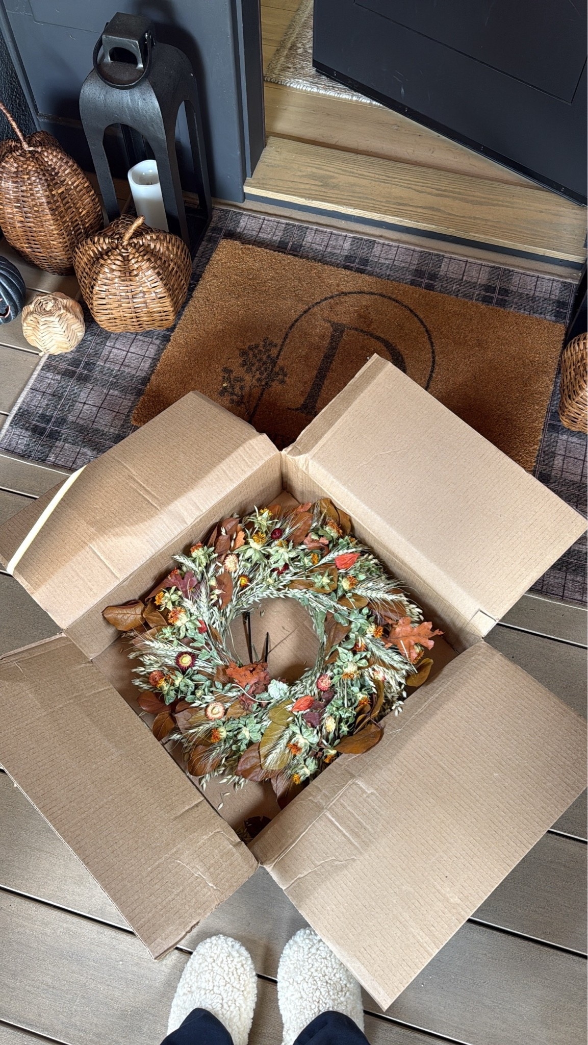 Fall front door decor🍂

Home
Rug
Target 
Wreath
Pumpkin

#LTKHome #LTKSeasonal