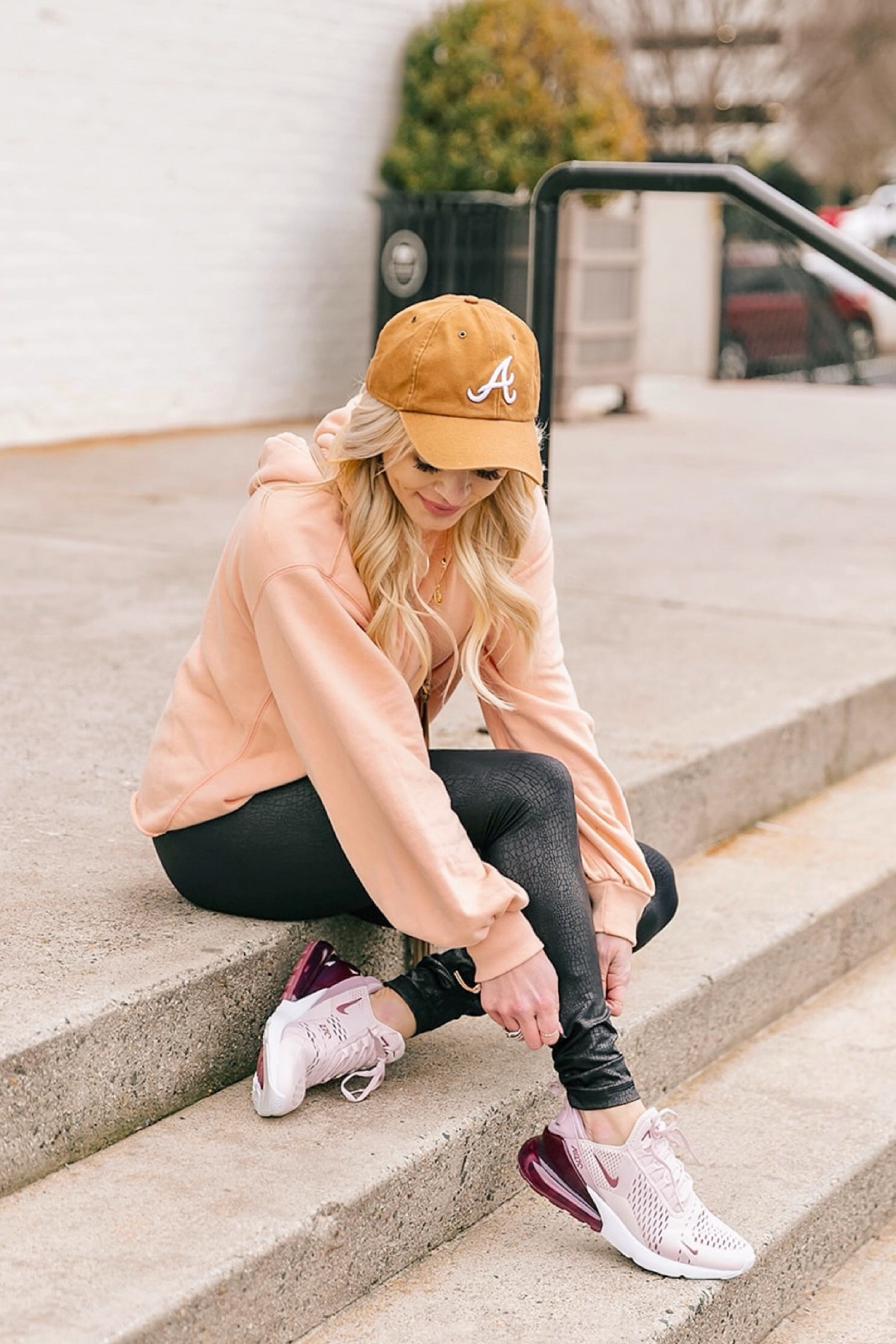 Nike air max 270 sneakers 

#LTKfindsunder100 #LTKfitness #LTKshoecrush