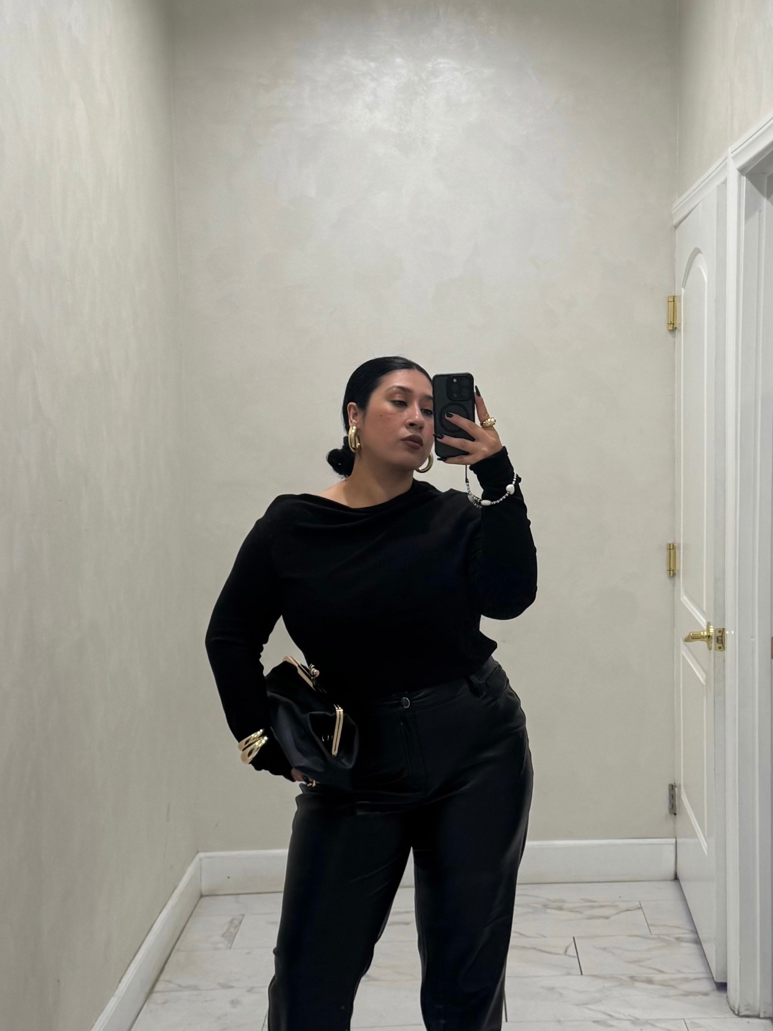 Chic night out outfit. P.s I found the perfect coach kiss lock bag dupe for only $30 

#LTKPlusSize #LTKMidsize #LTKFindsUnder50